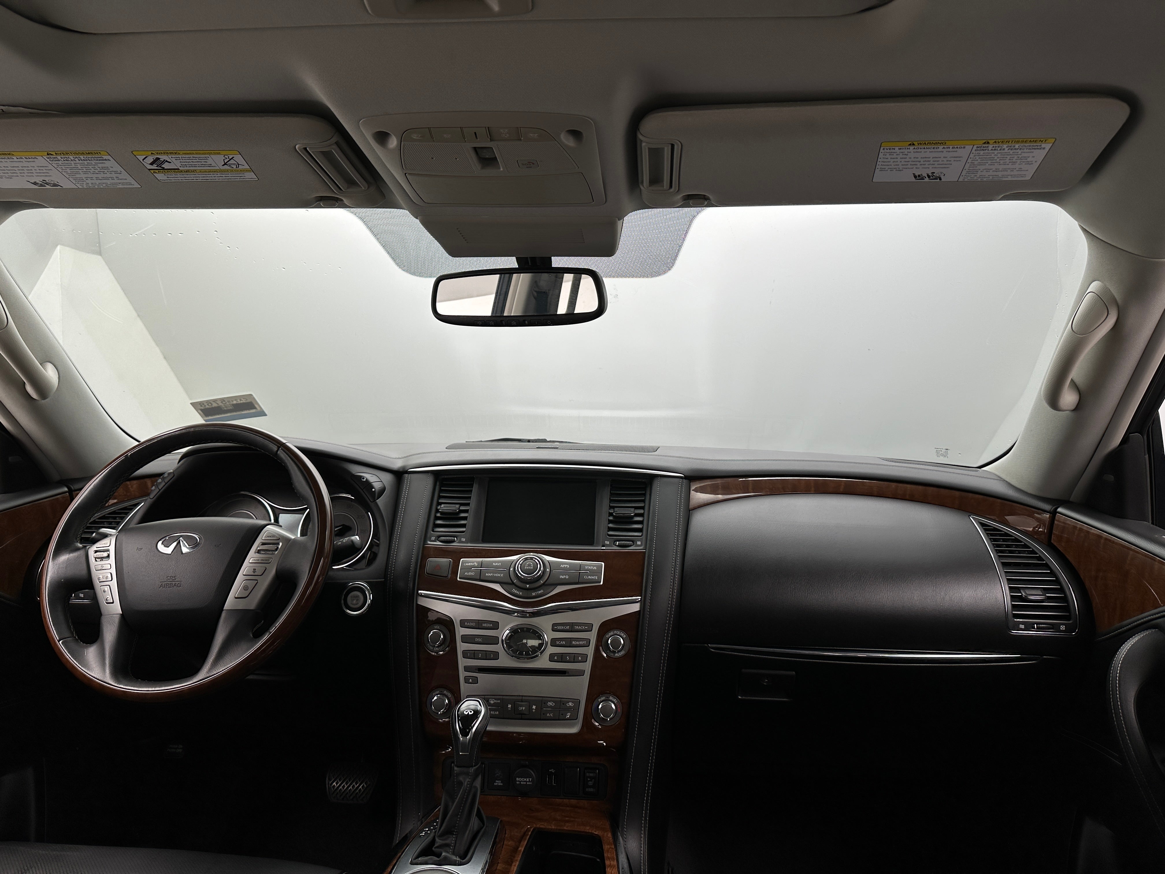 2019 INFINITI QX80 Luxe 2