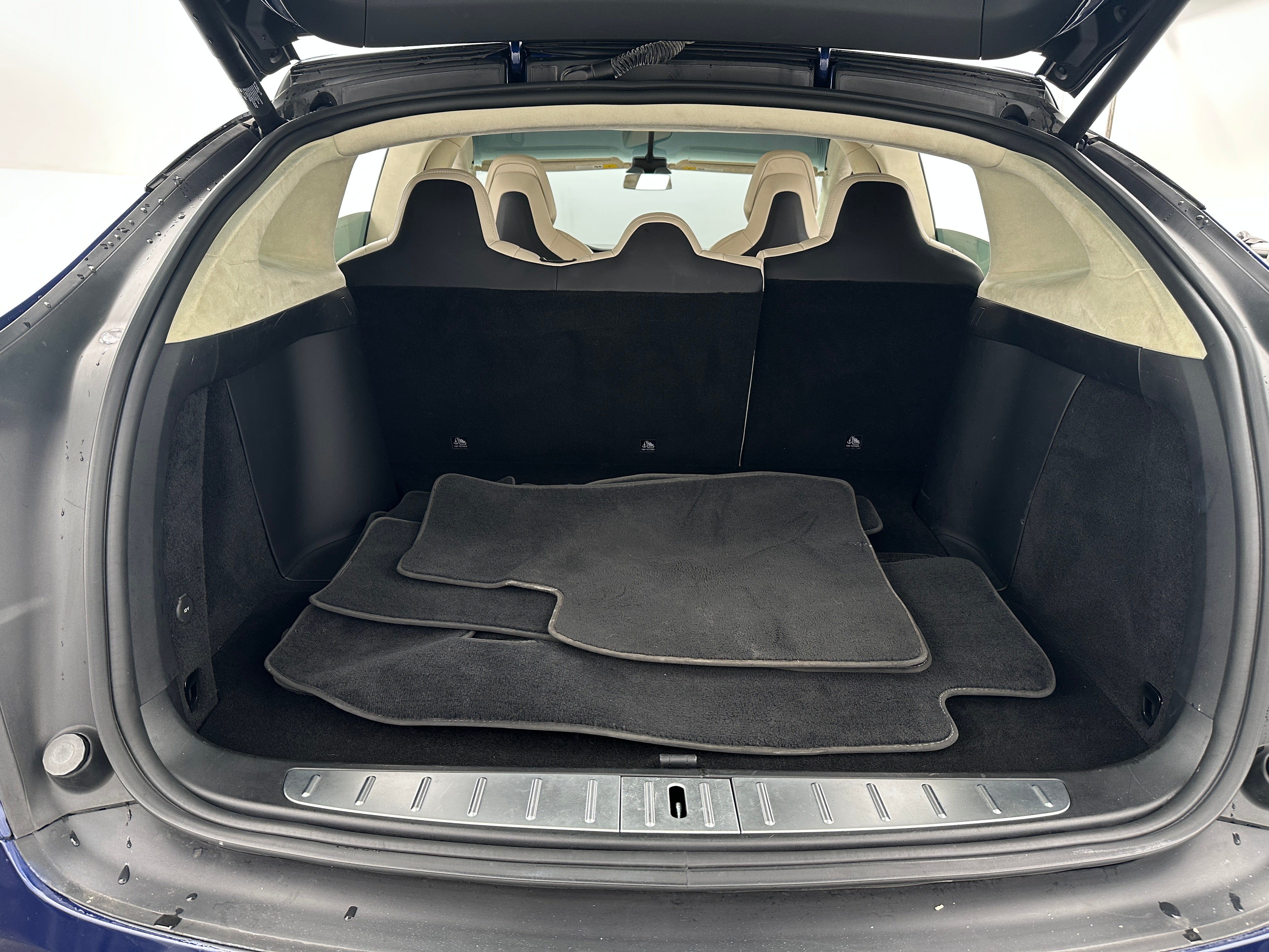 2017 Tesla Model X 75D 6
