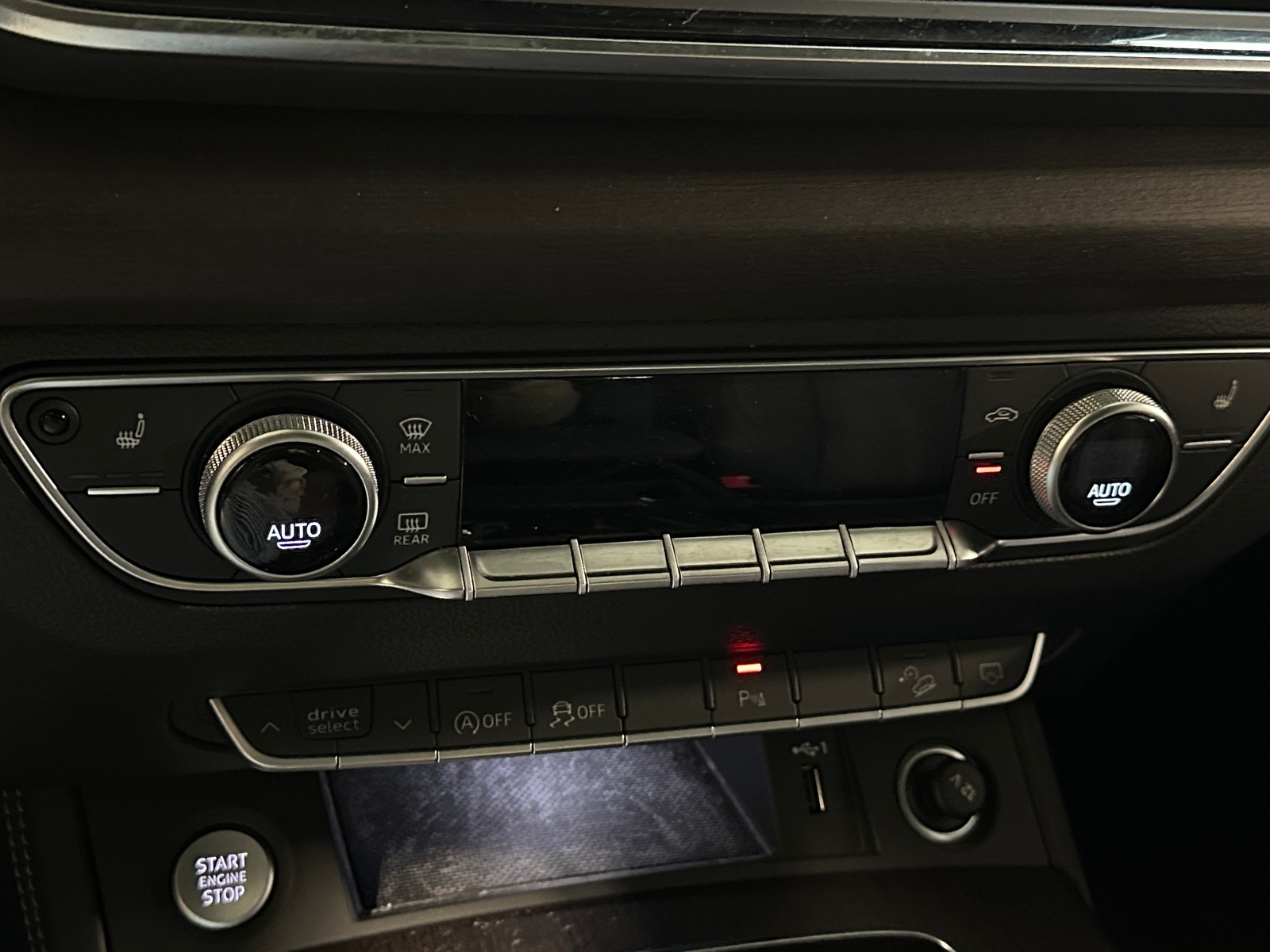 Thumbnail: 2022 Audi Q5 - 3