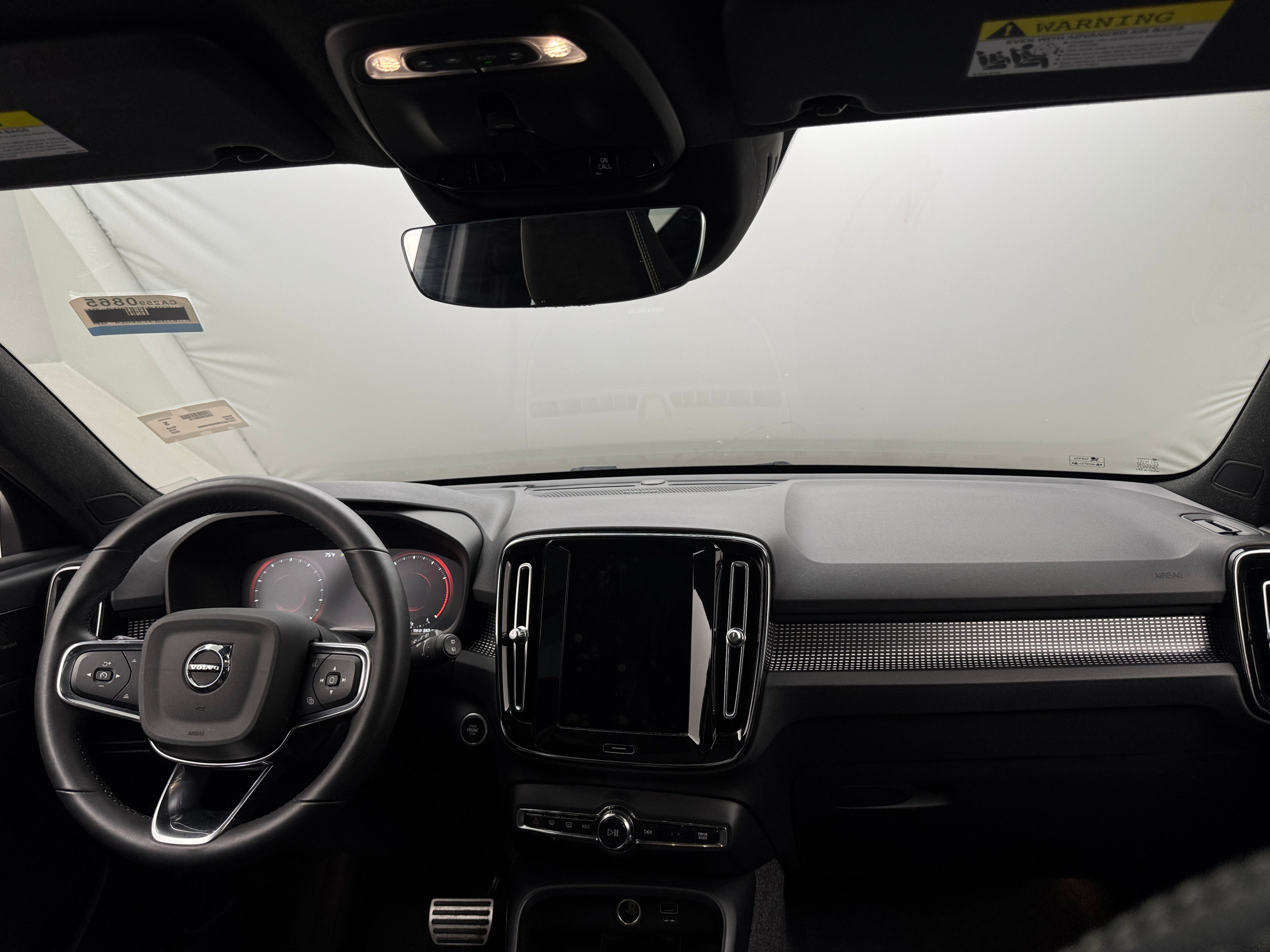 2022 Volvo XC40 T5 R-Design 2