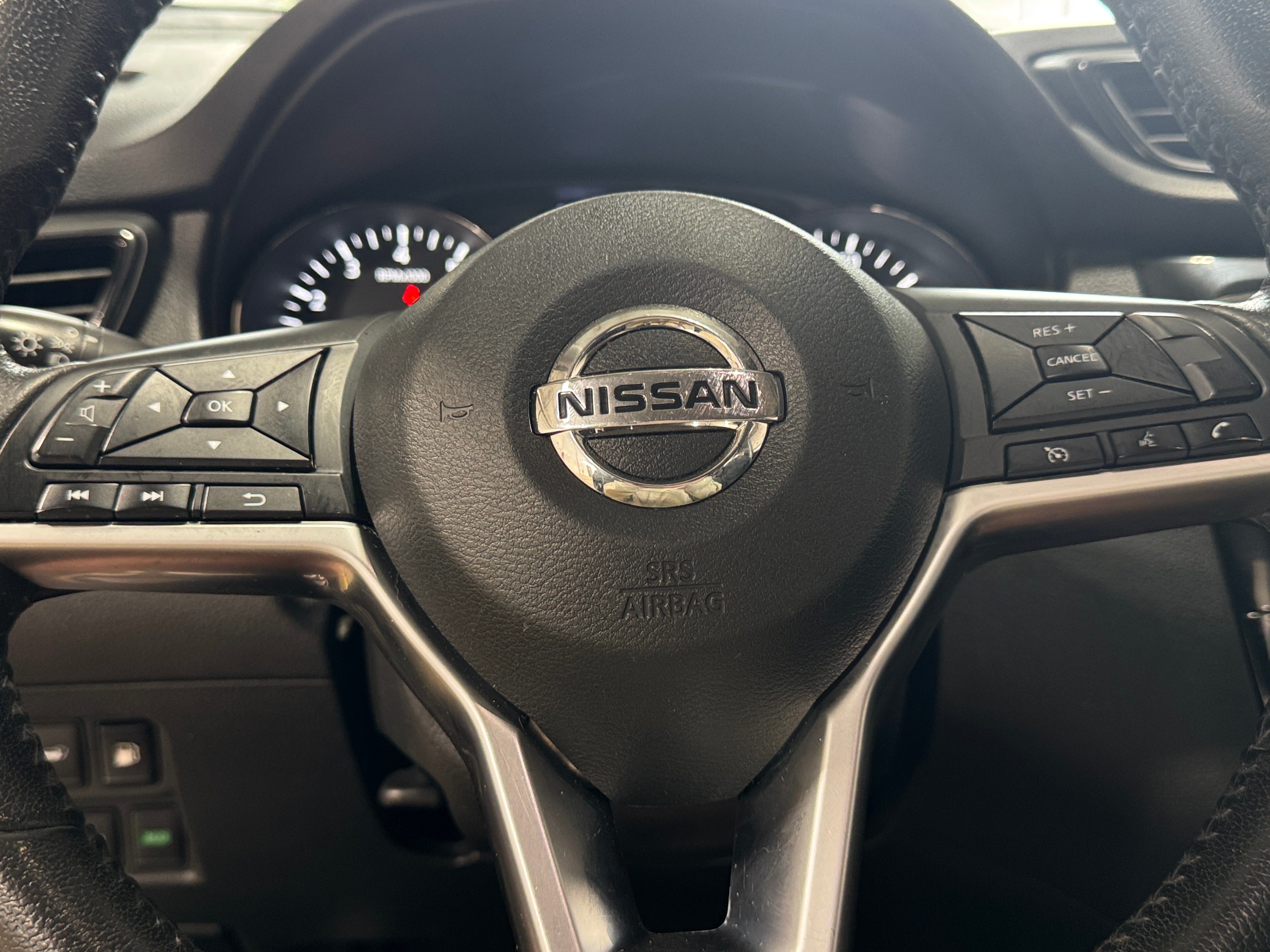 2019 Nissan Rogue SV 5