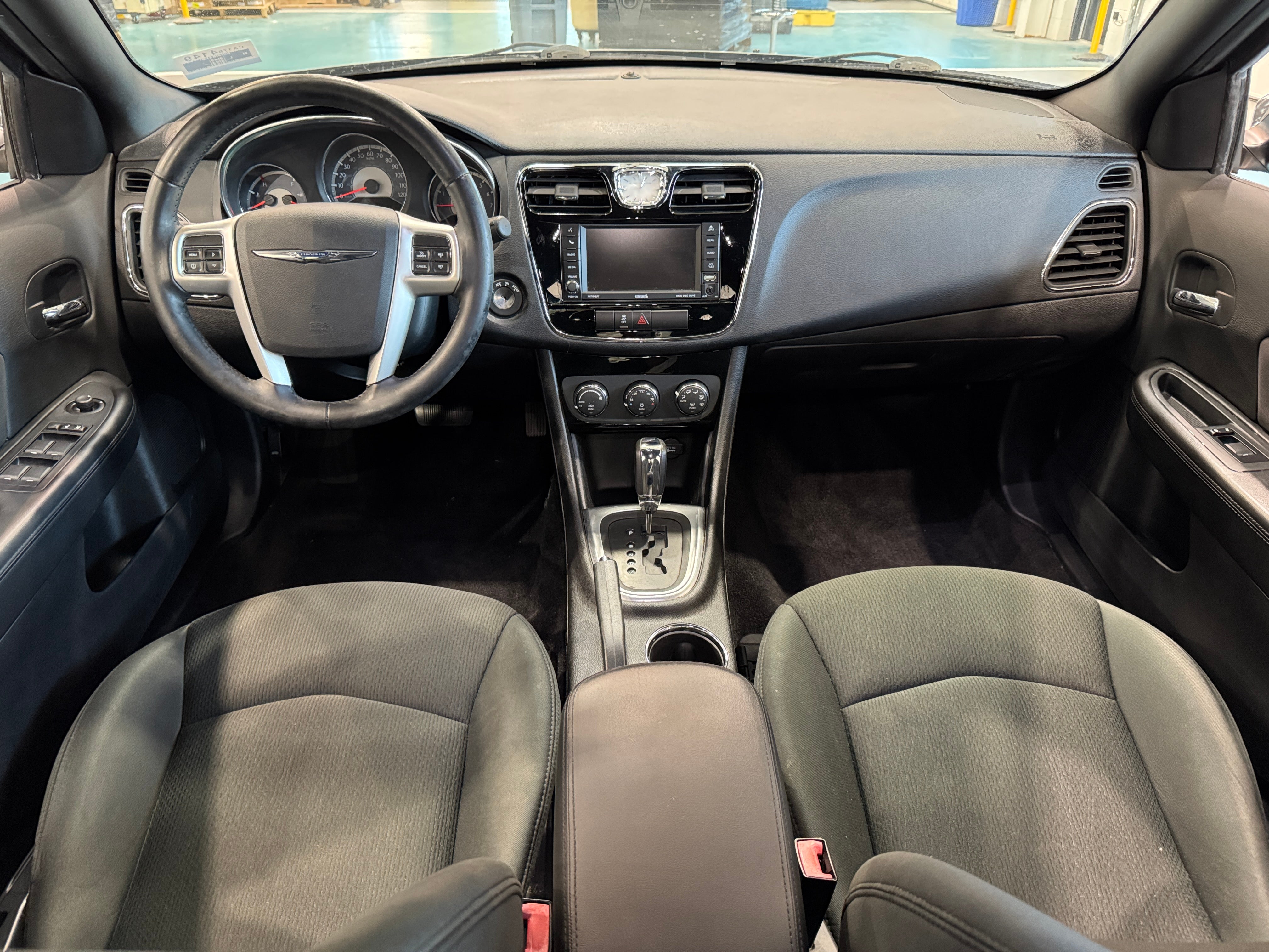 2012 Chrysler 200 Touring 3