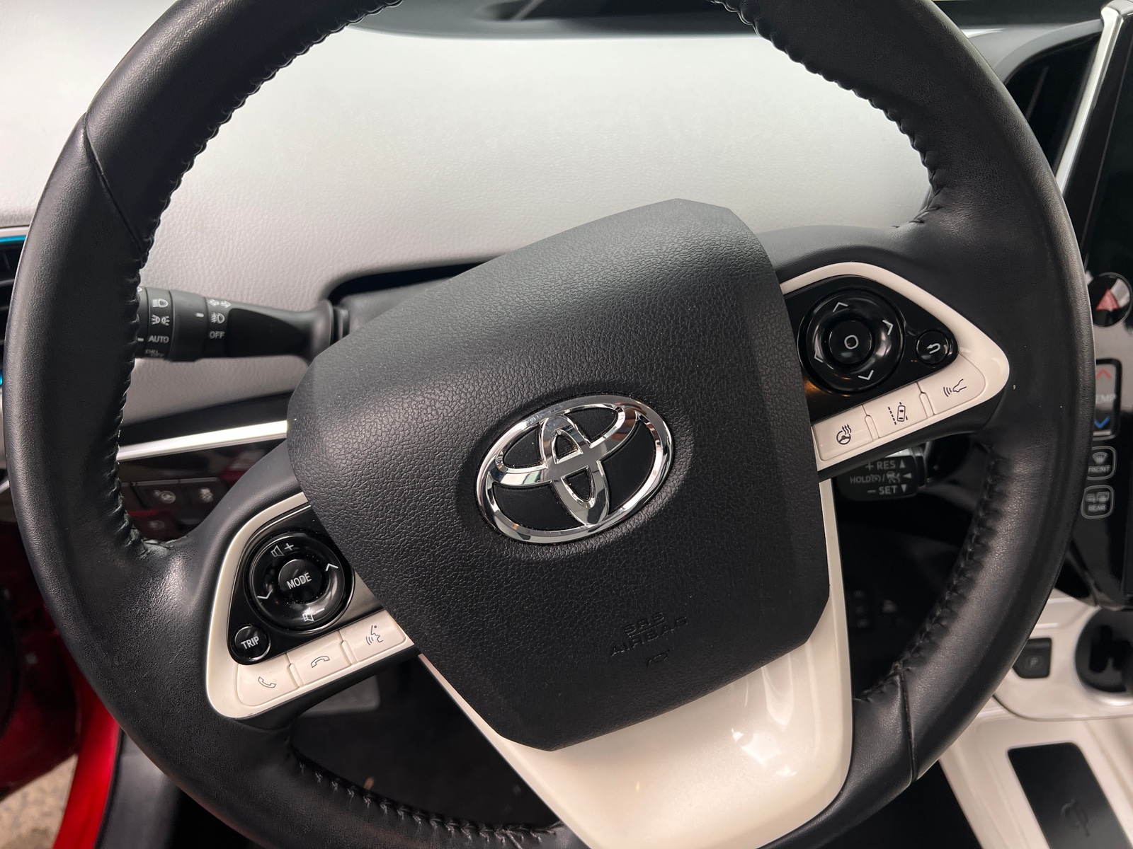 Thumbnail: 2017 Toyota Prius Prime - 5