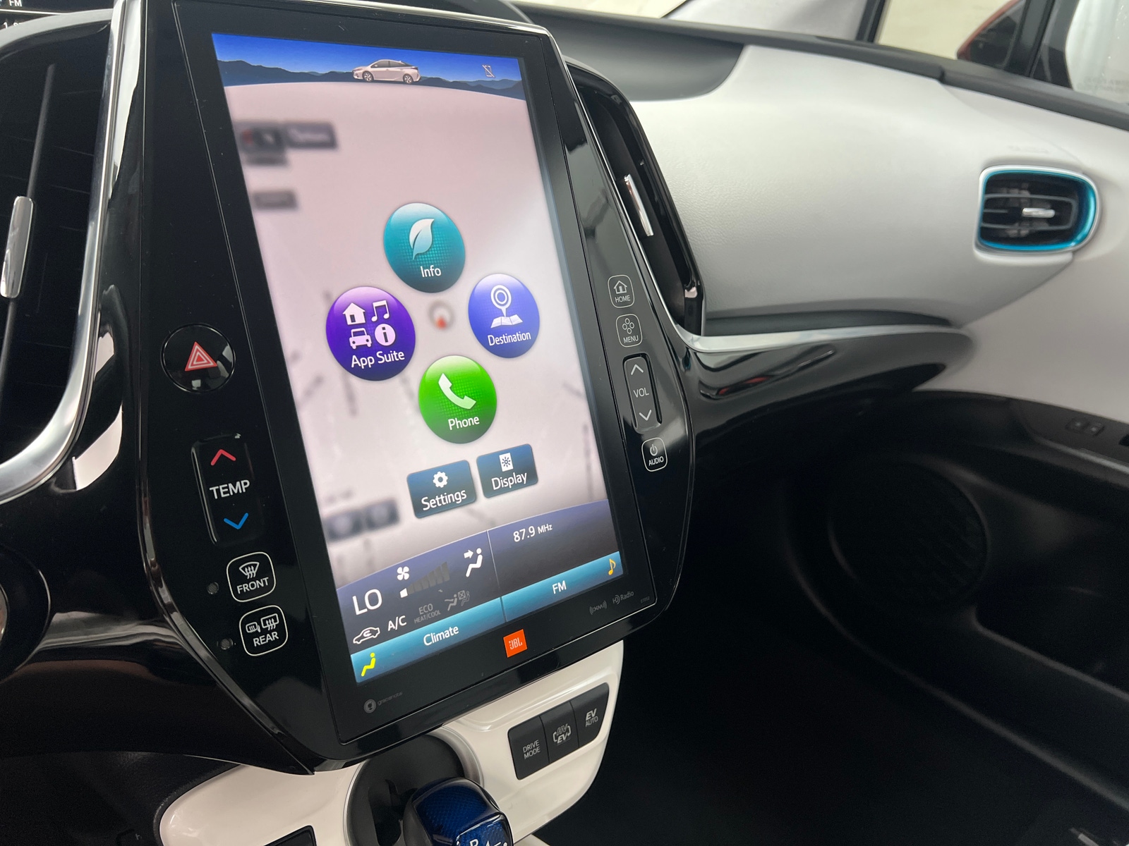 Thumbnail: 2017 Toyota Prius Prime - 4