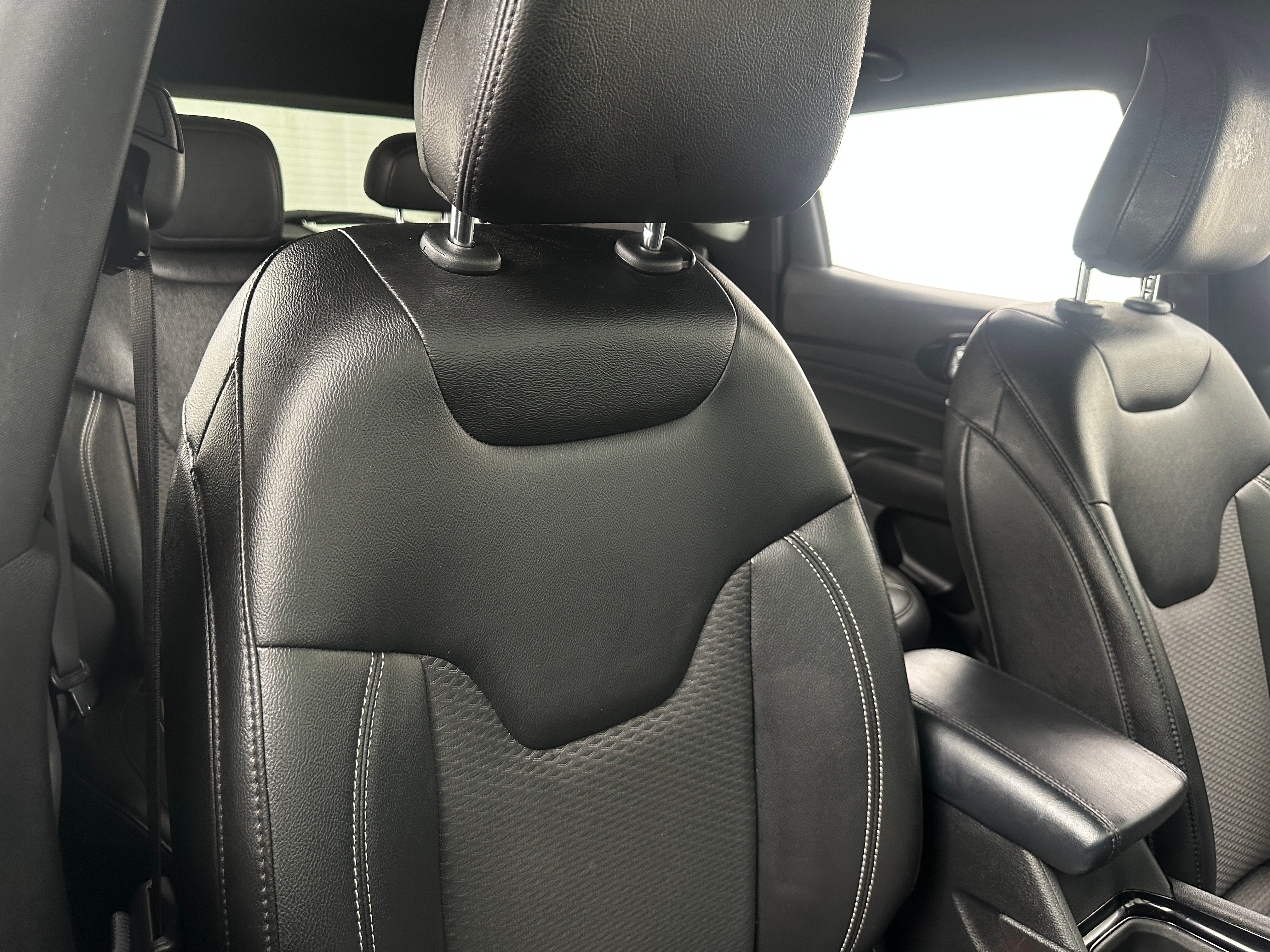 2024 Jeep Compass Latitude 2