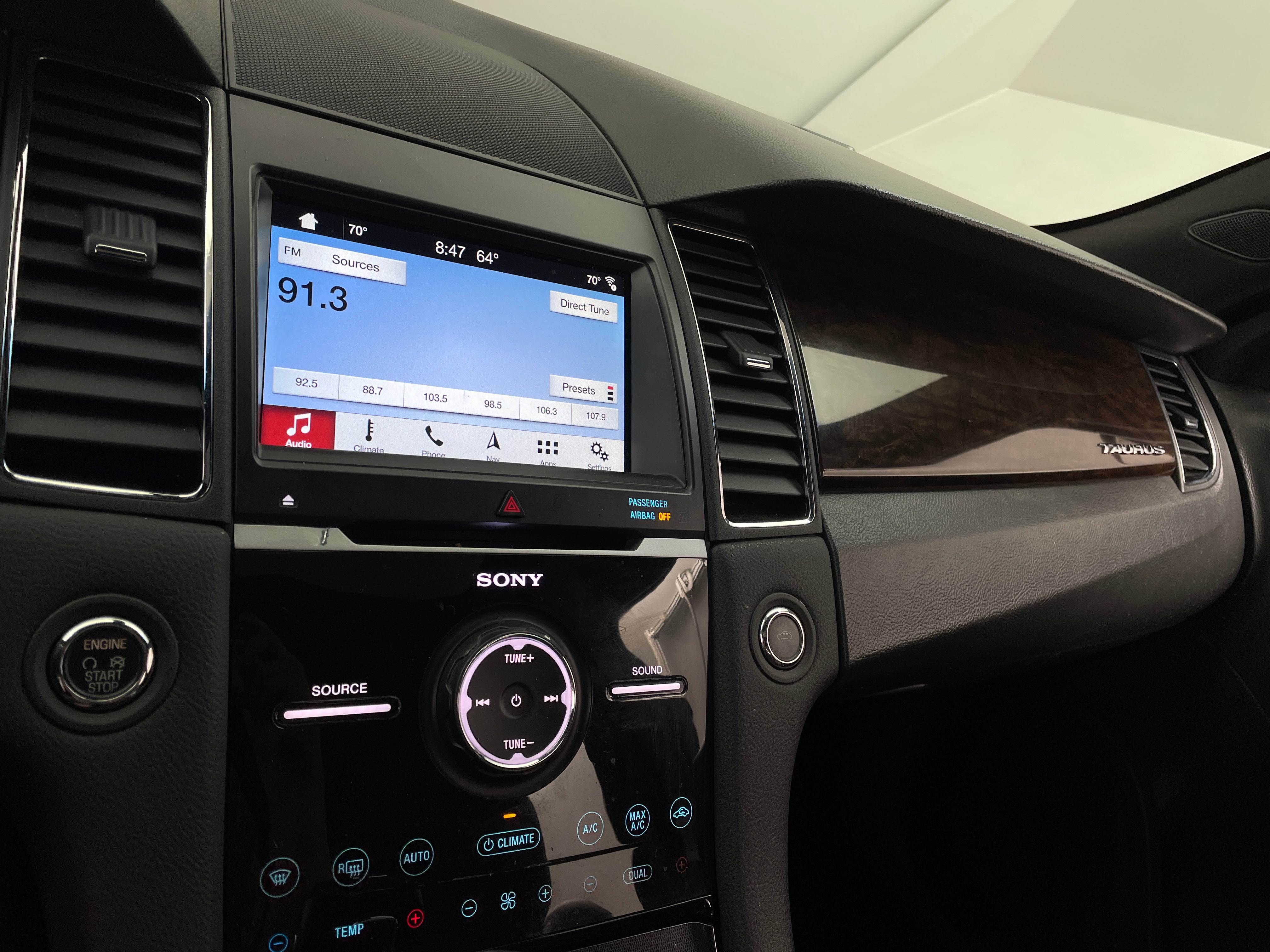 2019 Ford Taurus Limited Edition 3