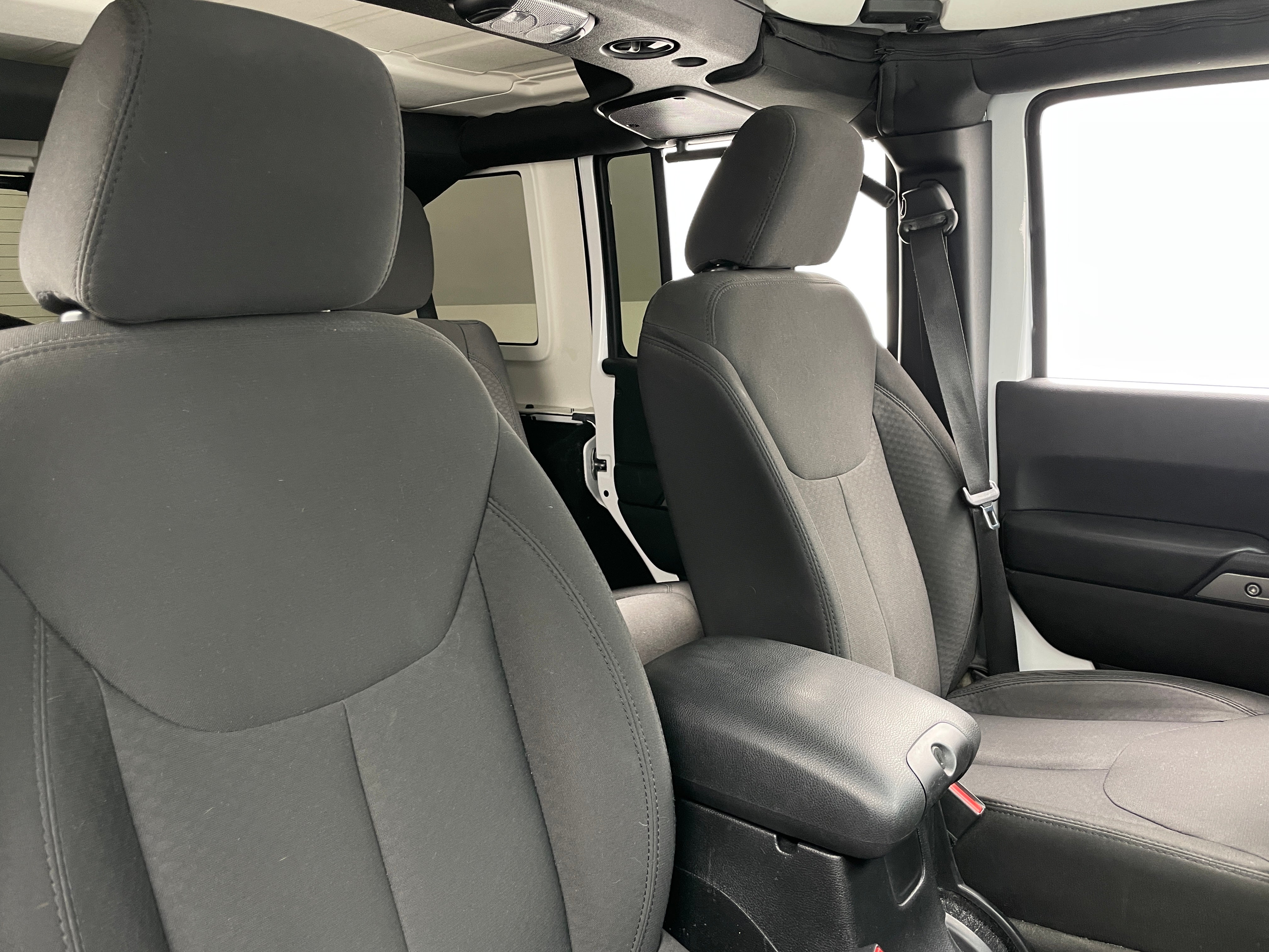 2016 Jeep Wrangler Unlimited Sport S 2