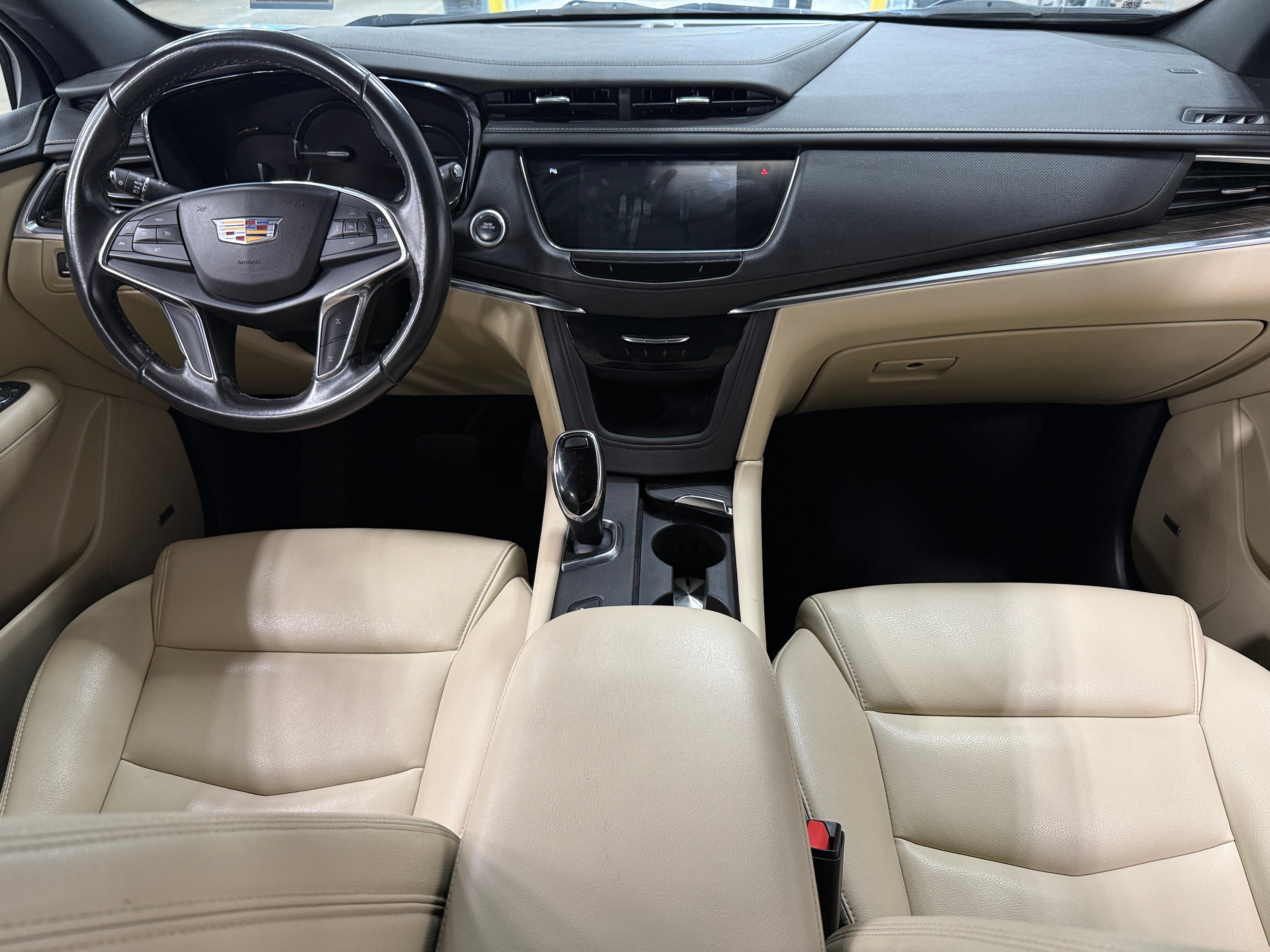 2019 Cadillac XT5 Base 2