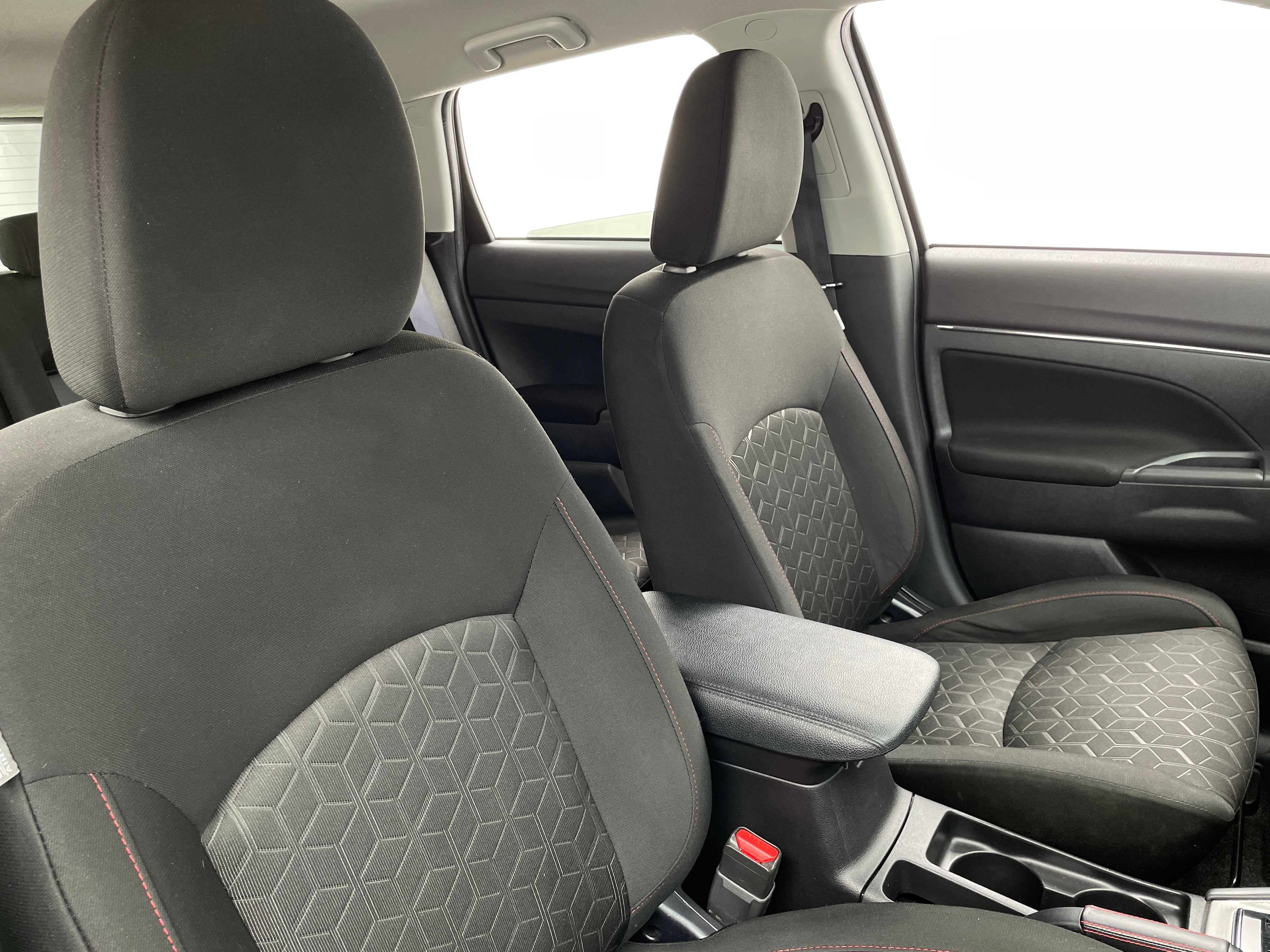 2021 Mitsubishi Outlander Sport LE 2