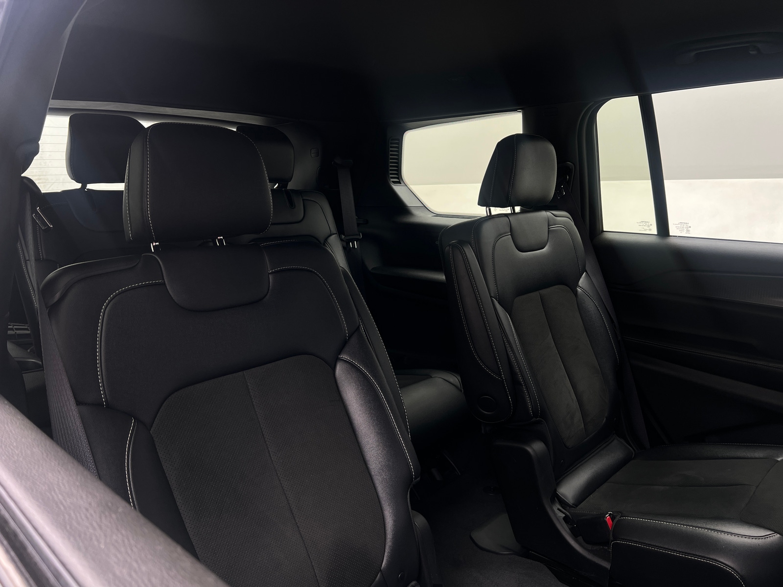 Thumbnail: 2023 Jeep Grand Cherokee L - 6