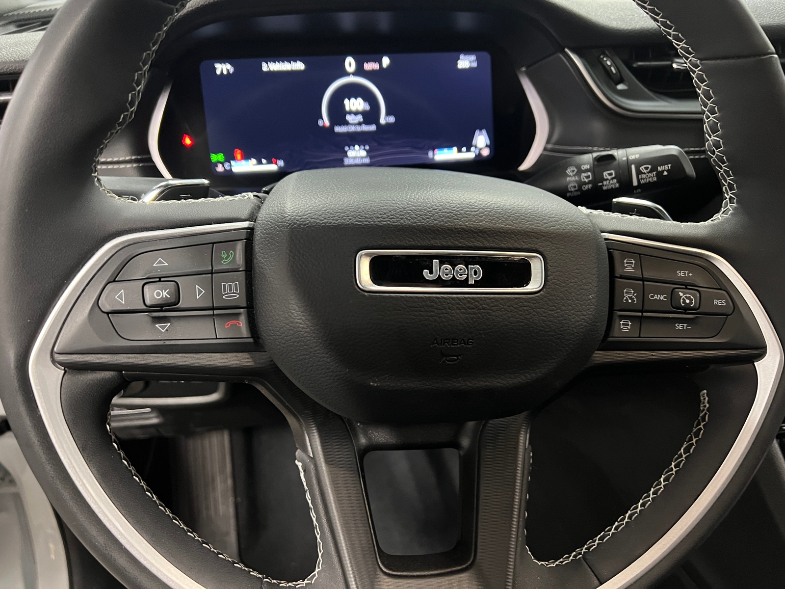 Thumbnail: 2023 Jeep Grand Cherokee L - 5
