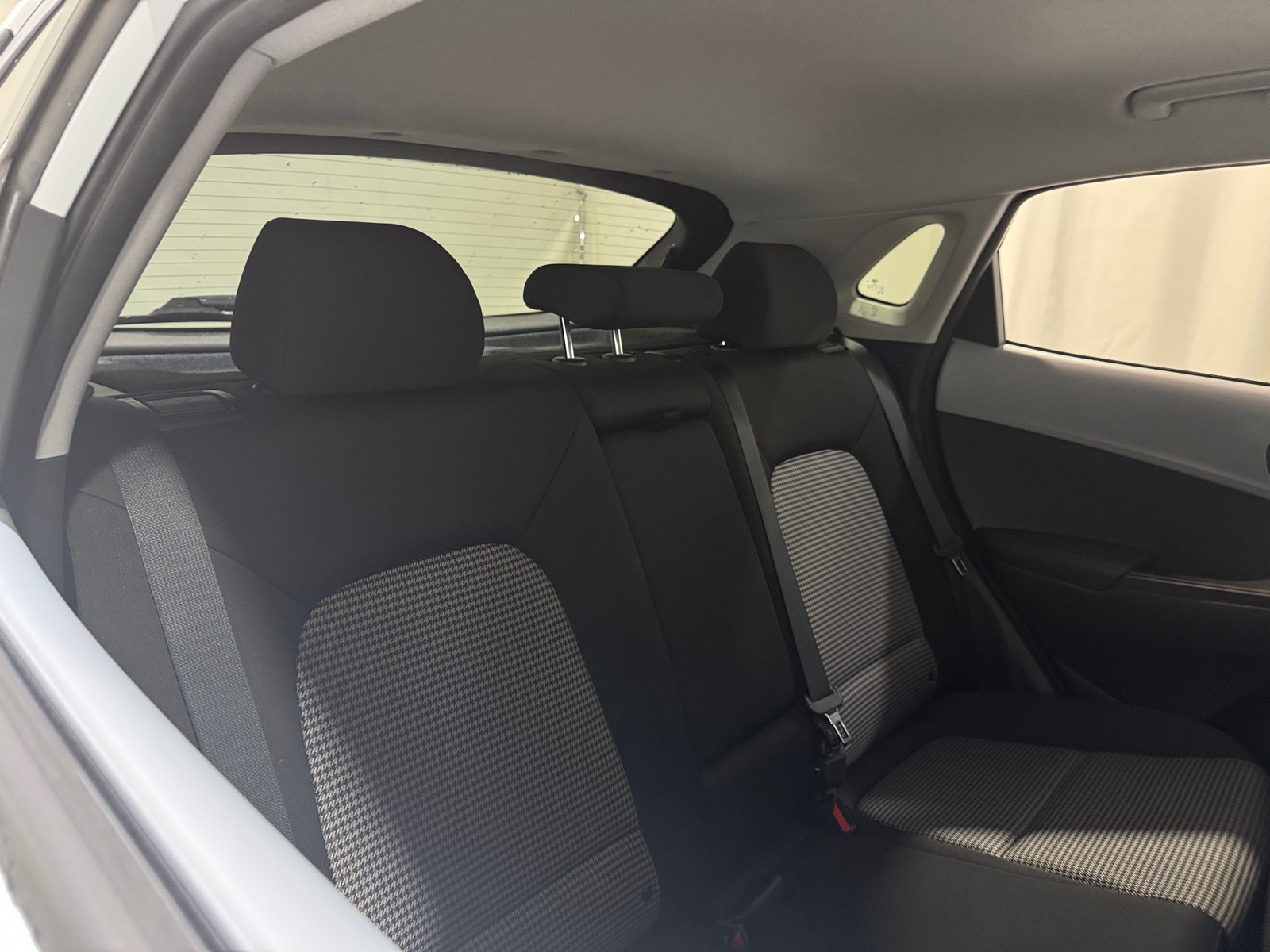 Thumbnail: 2021 Hyundai Kona - 6