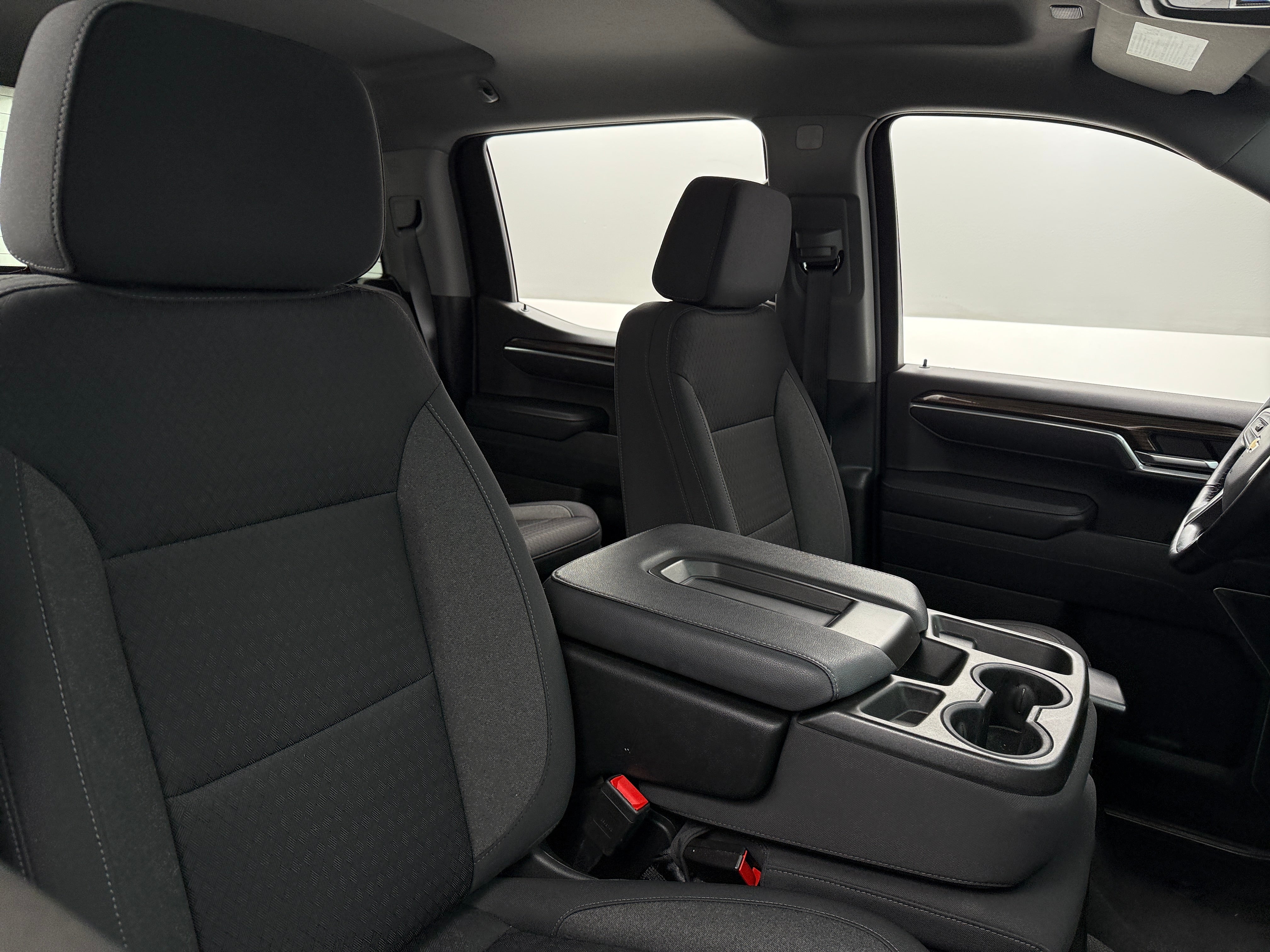 2022 Chevrolet Silverado 1500 LT 2