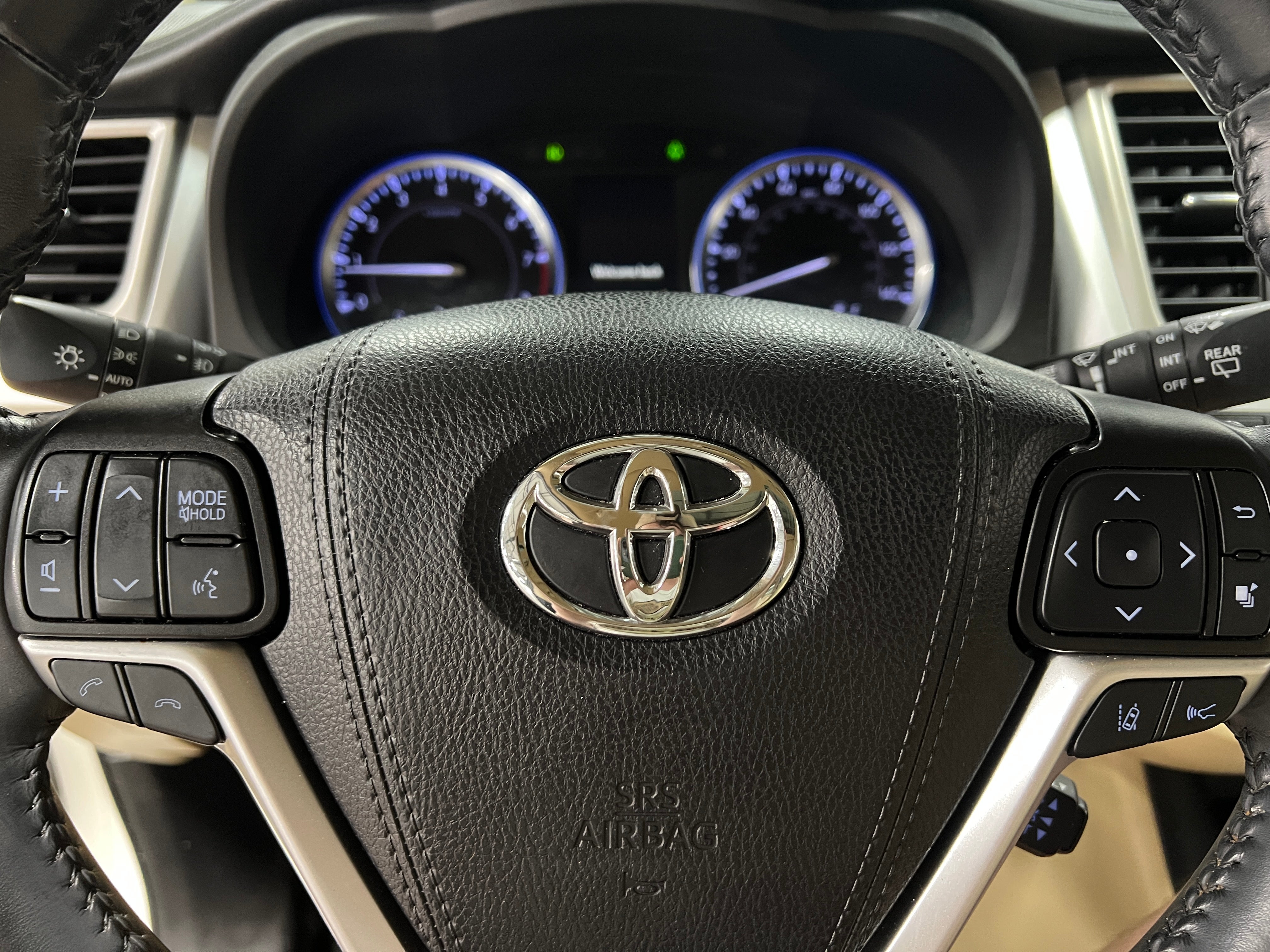 2019 Toyota Highlander Limited 4