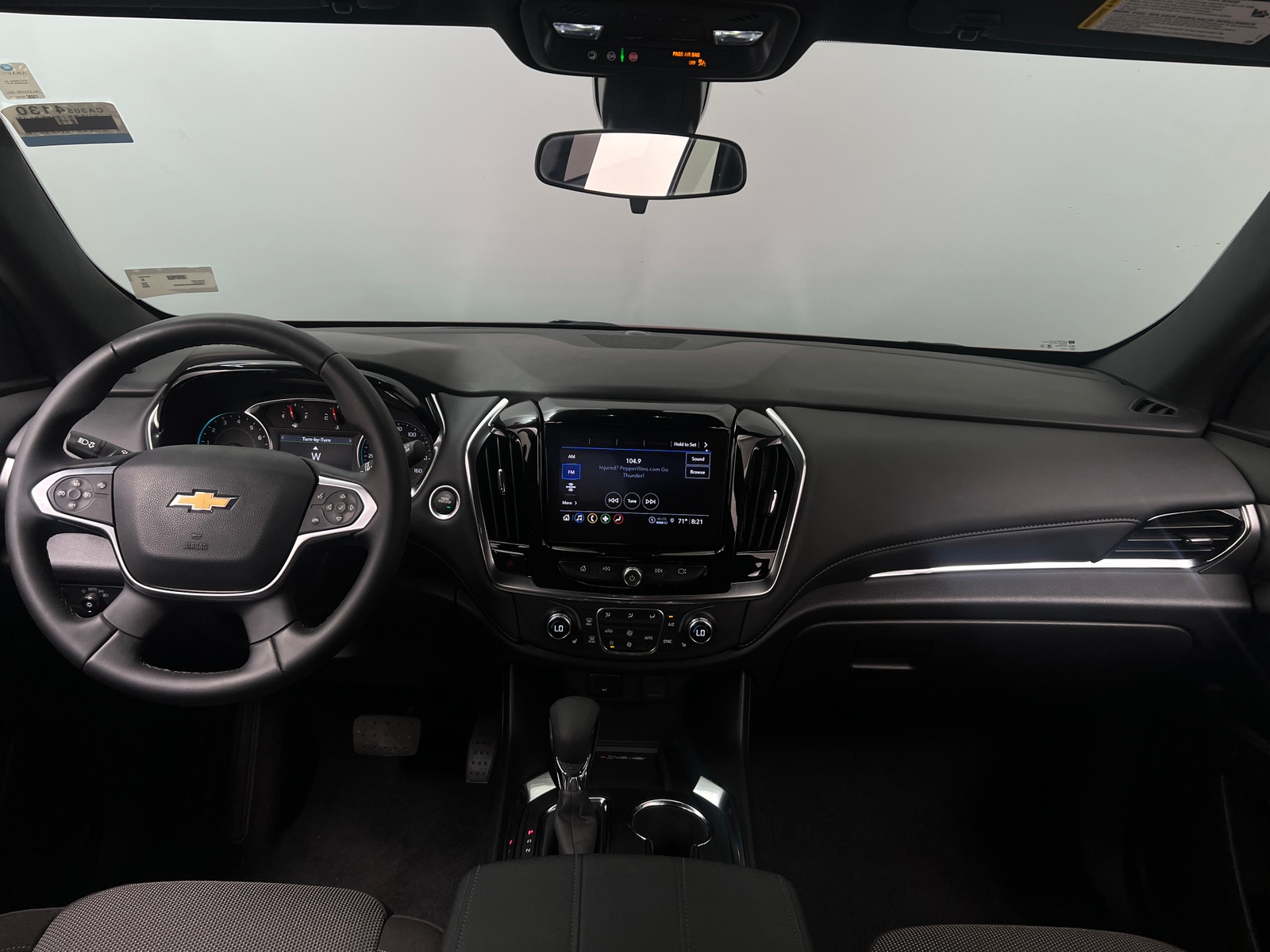 Thumbnail: 2023 Chevrolet Traverse - 3