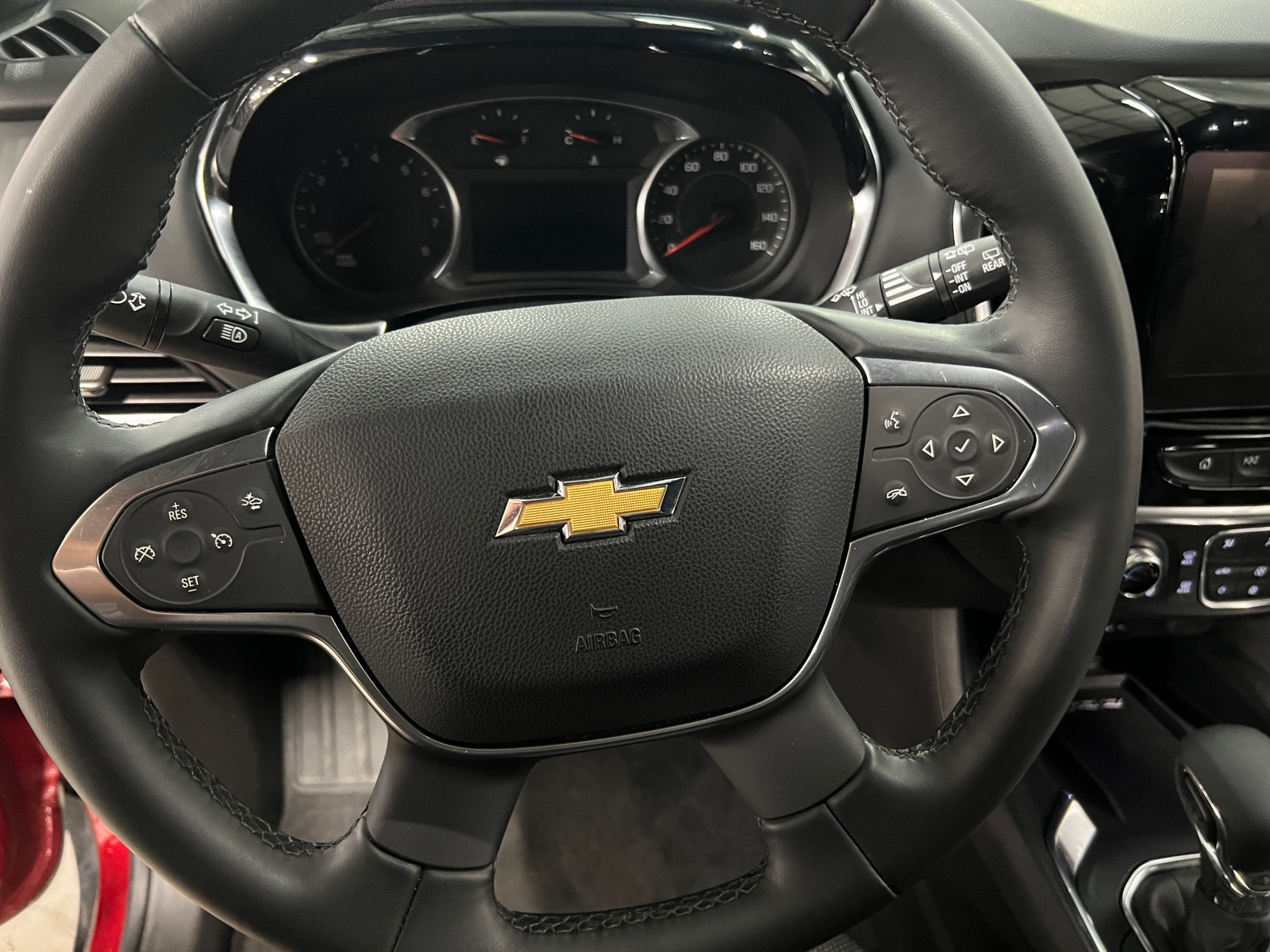 Thumbnail: 2023 Chevrolet Traverse - 5