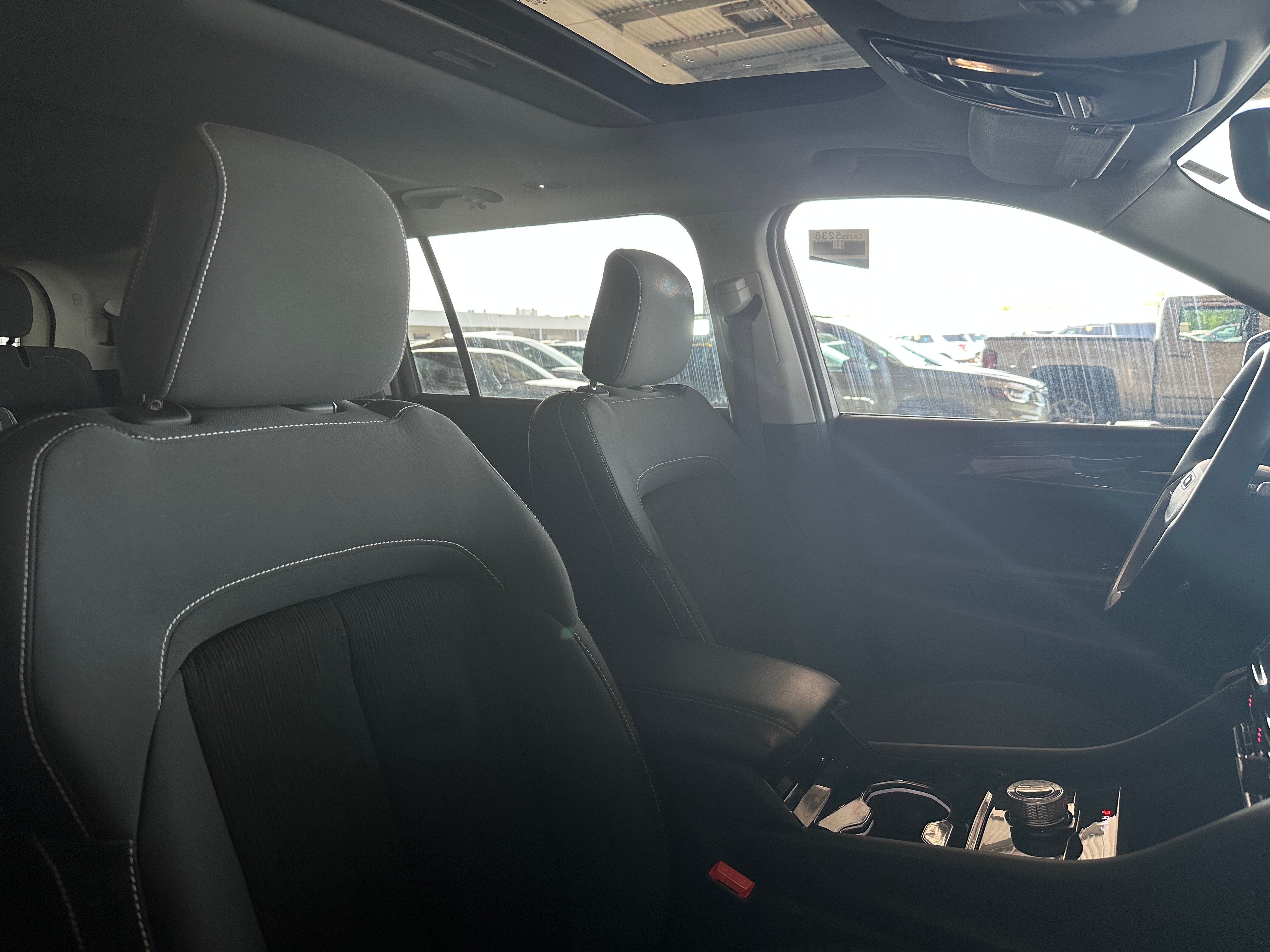 2022 Jeep Grand Cherokee L Laredo 2
