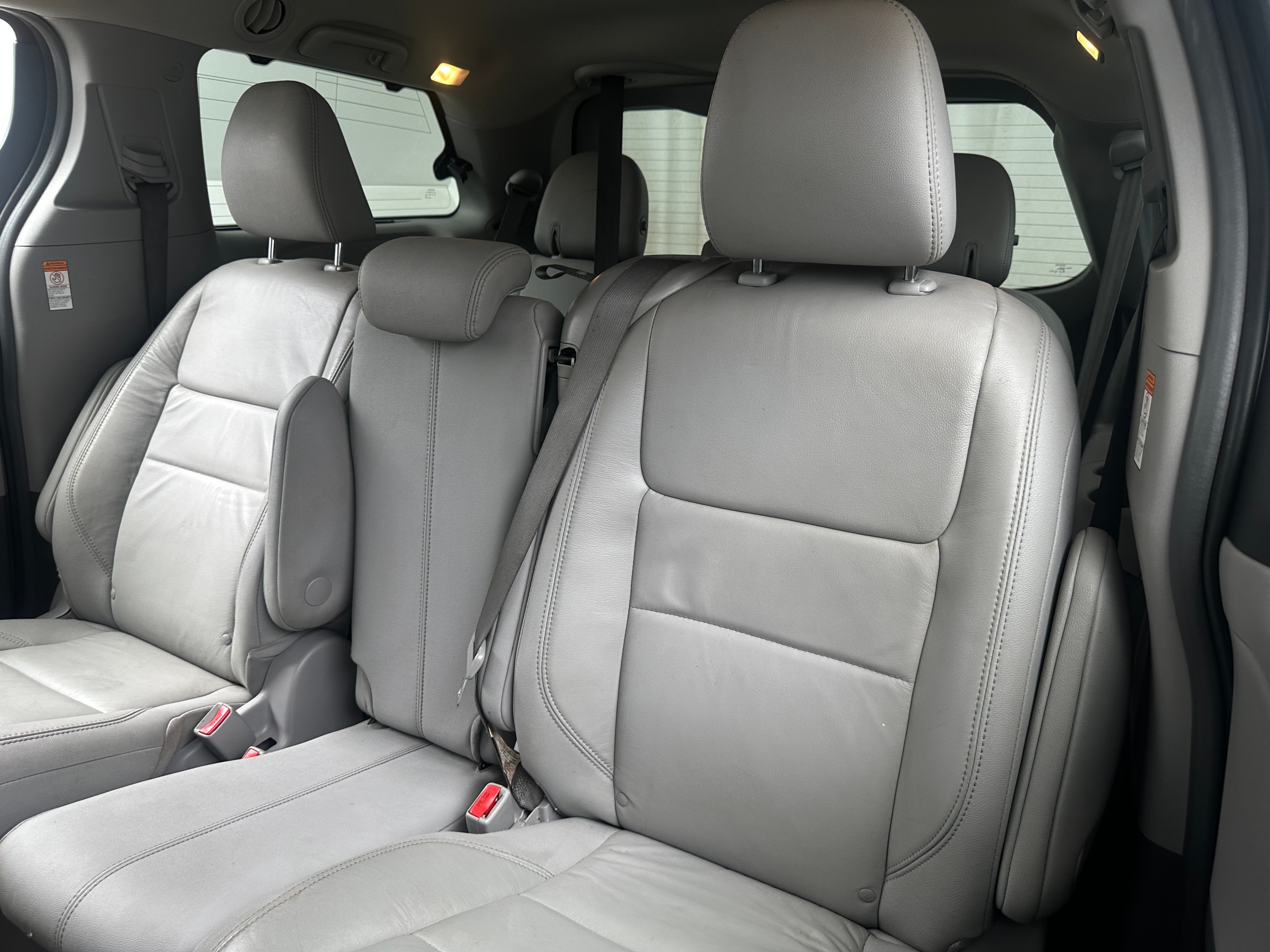 2018 Toyota Sienna XLE 5