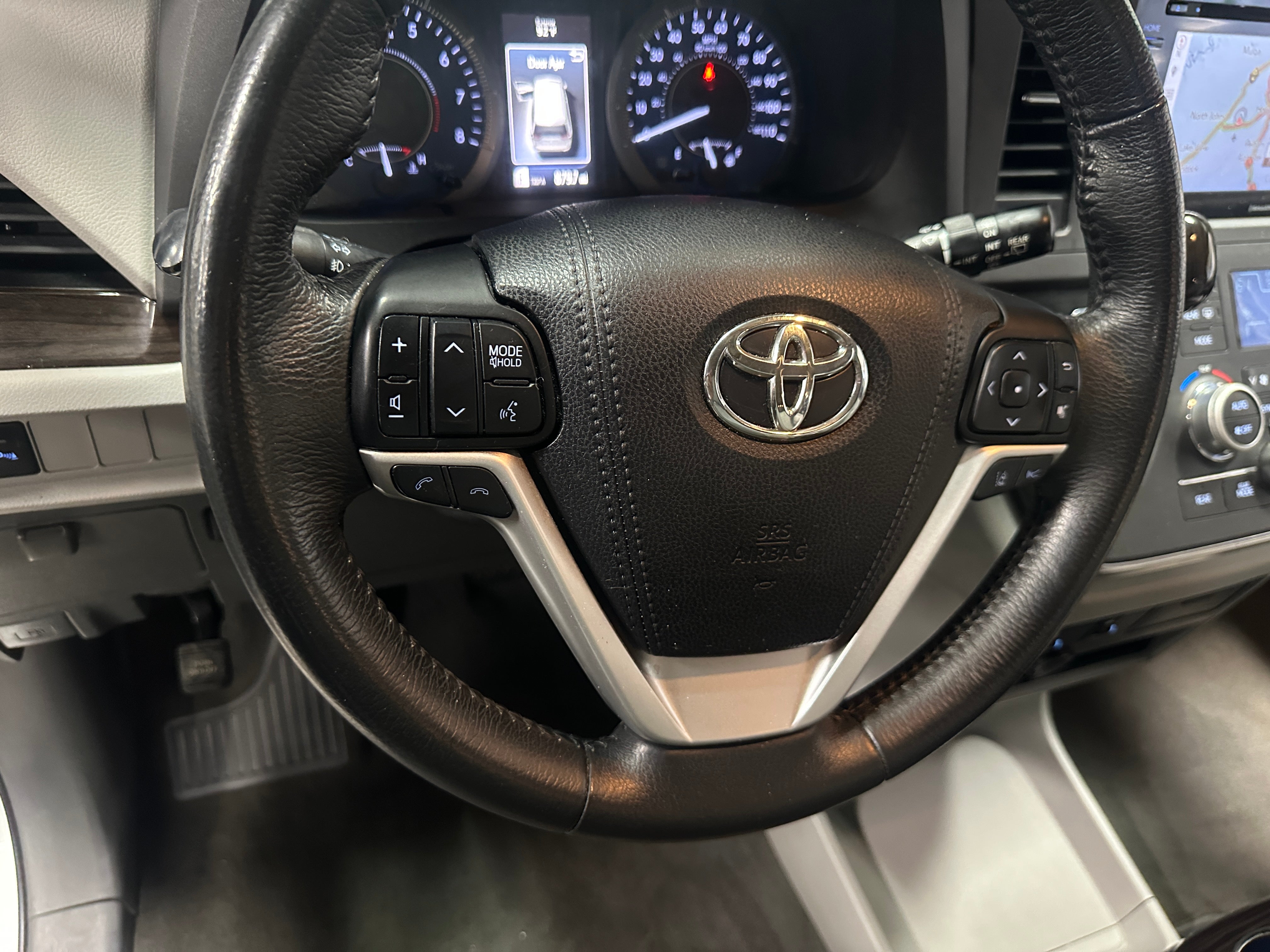2018 Toyota Sienna XLE 4