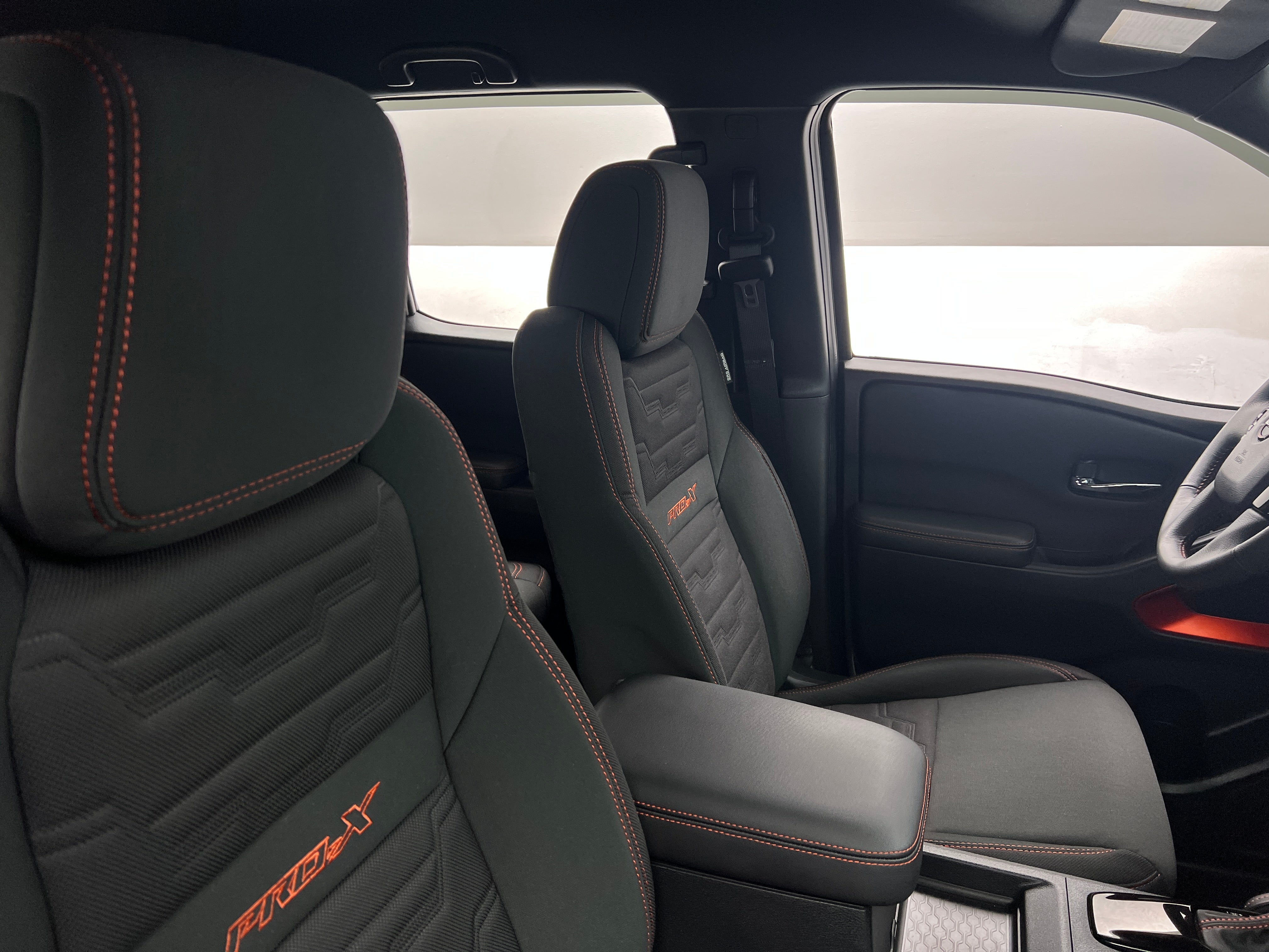 2023 Nissan Frontier PRO-X 2