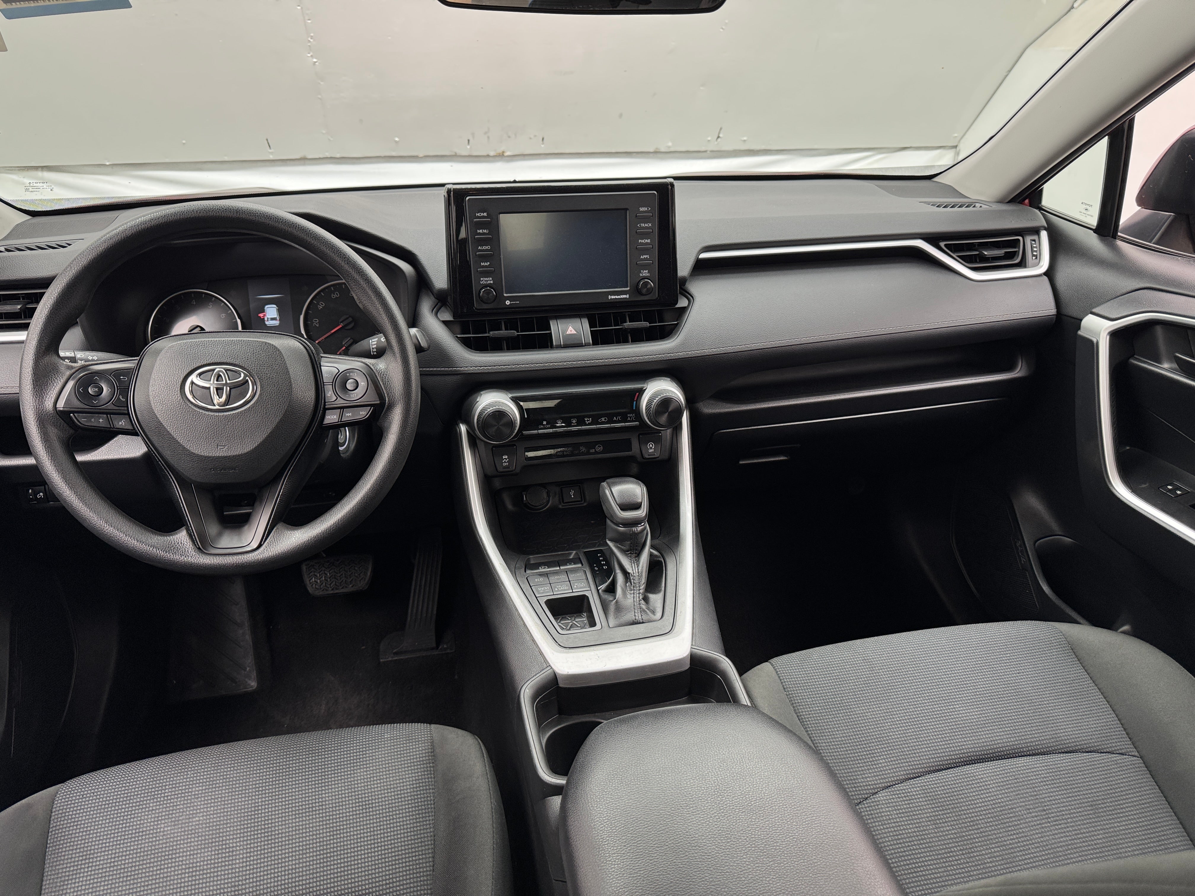 2021 Toyota RAV4 LE 3