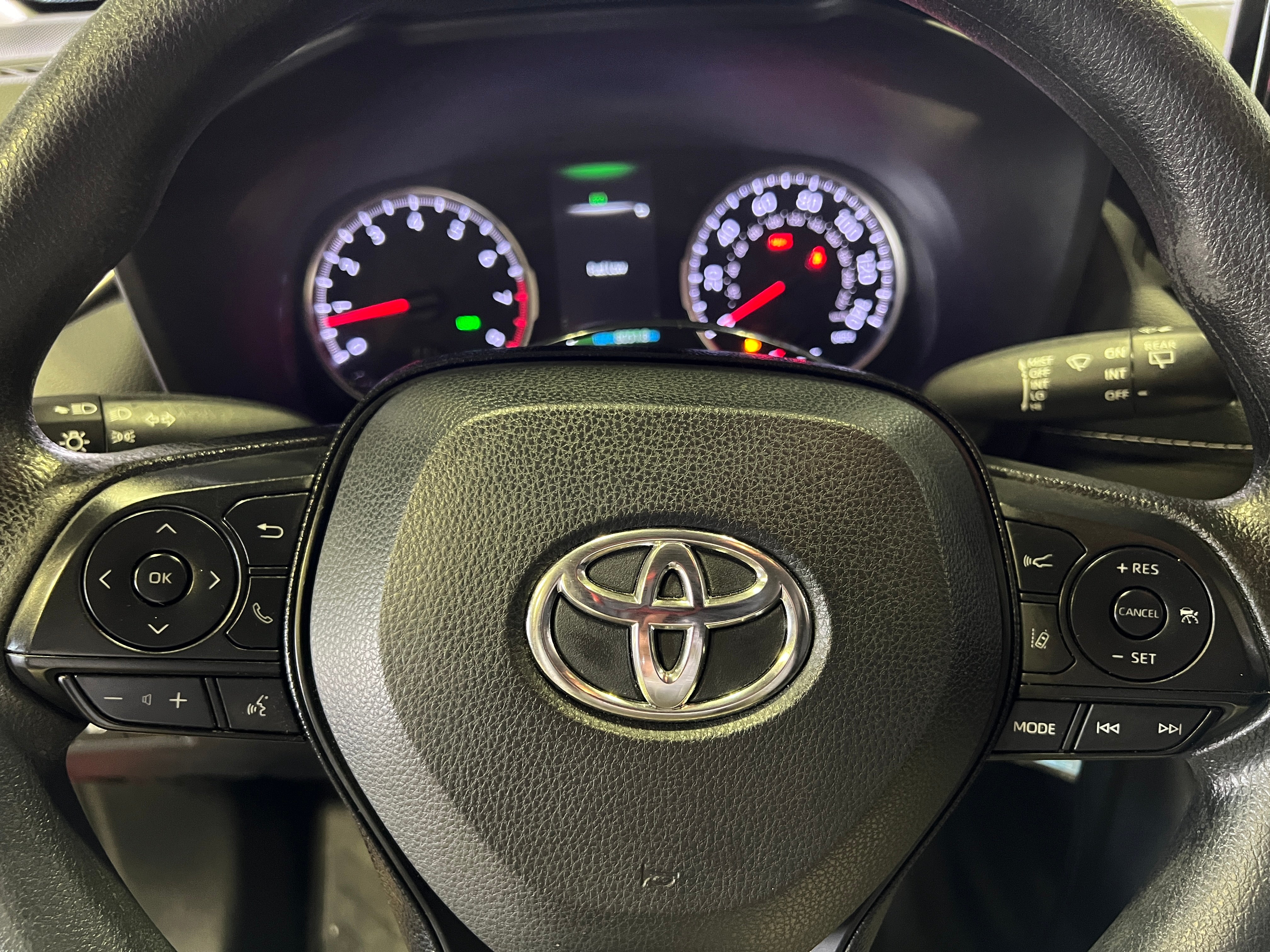 2021 Toyota RAV4 LE 5