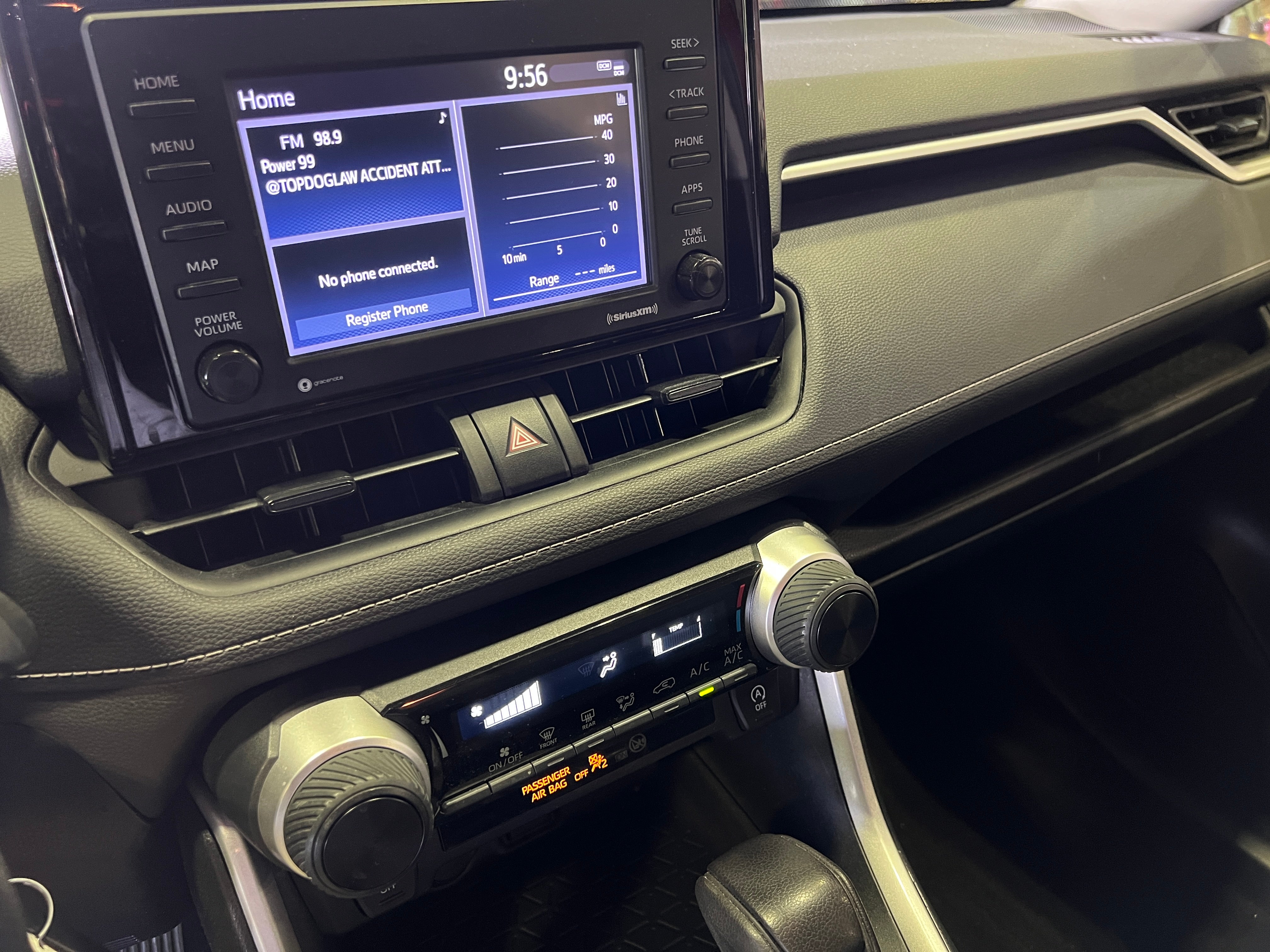 2021 Toyota RAV4 LE 4