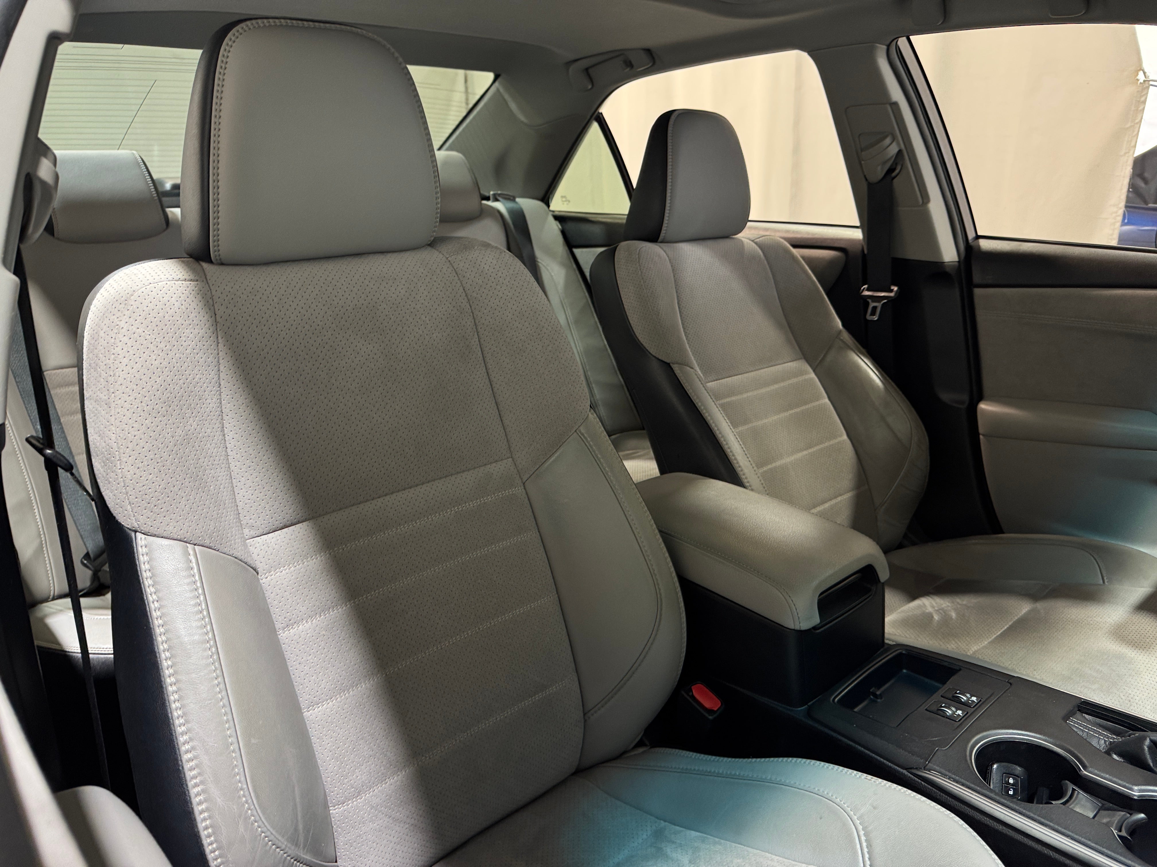 2016 Toyota Camry XSE 2