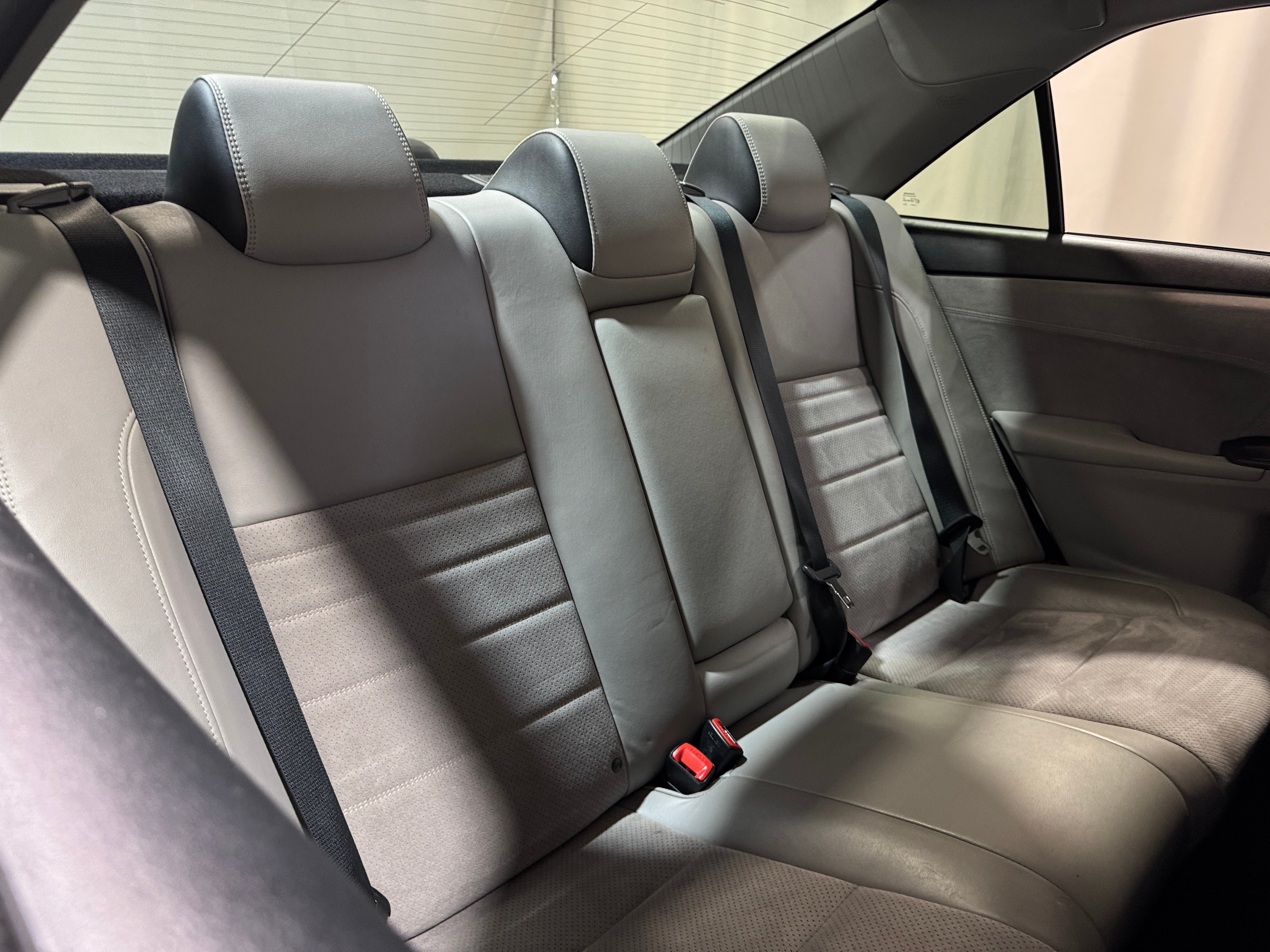 2016 Toyota Camry XSE 6