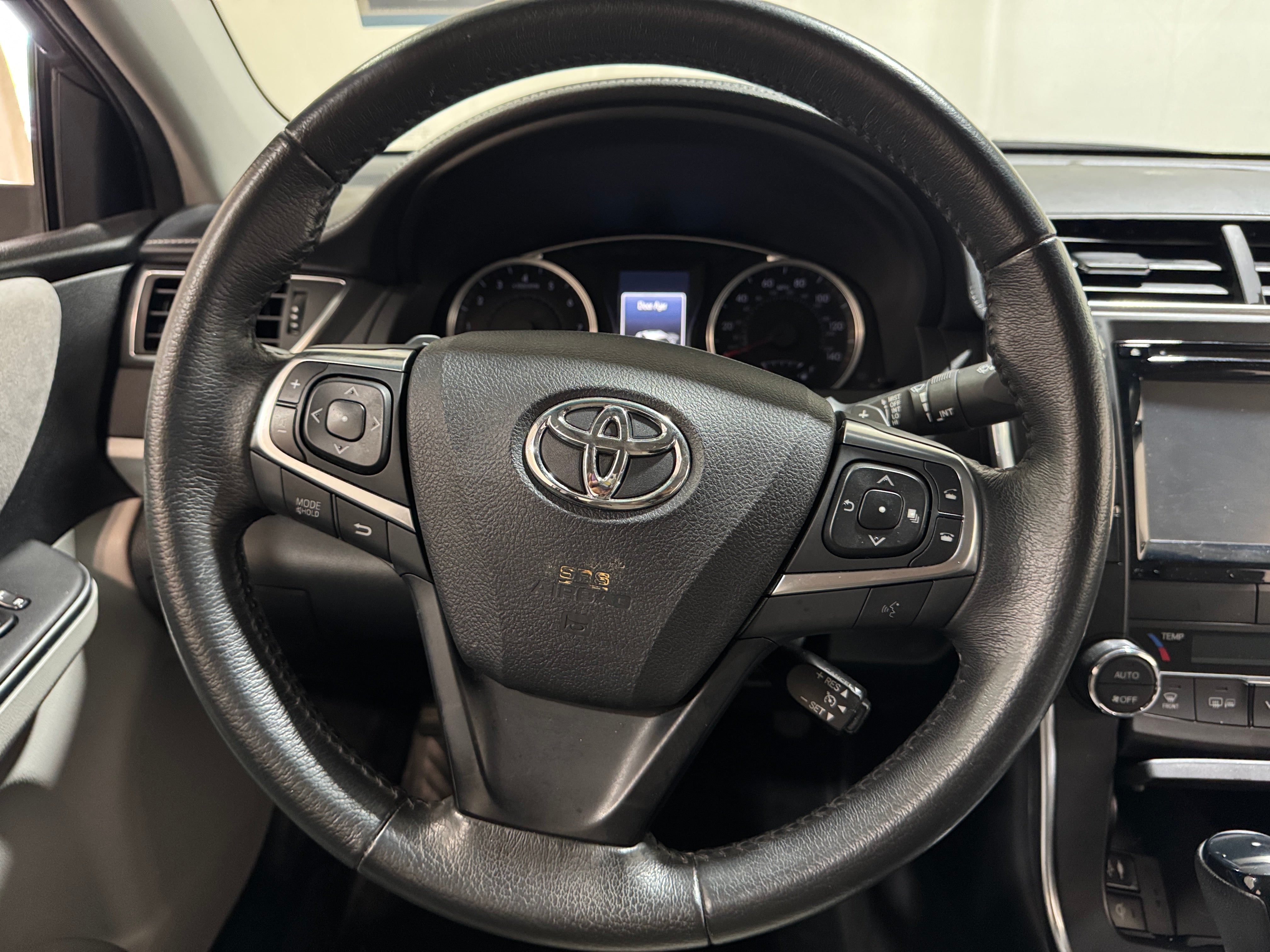 2016 Toyota Camry XSE 5