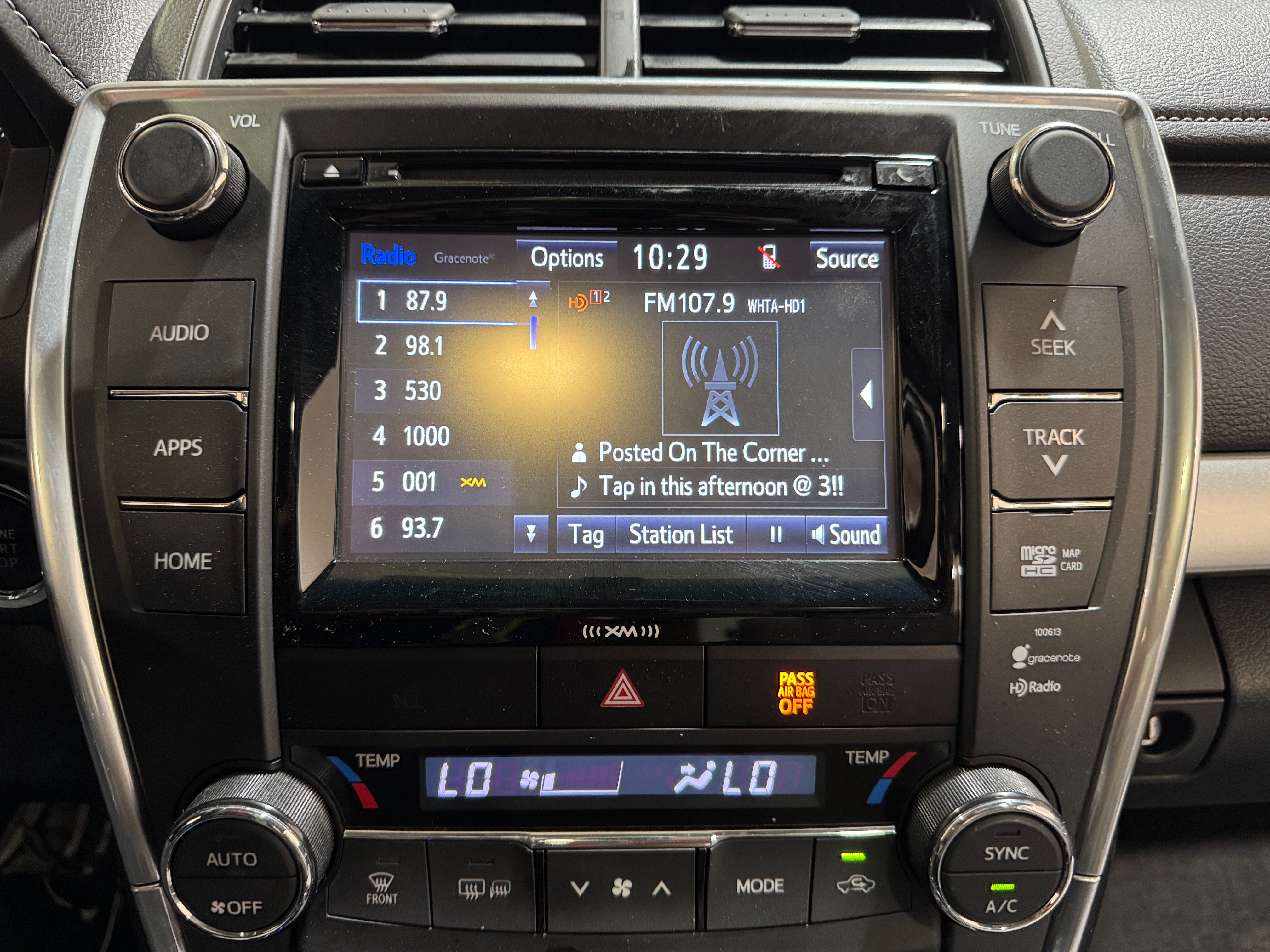 2016 Toyota Camry XSE 4