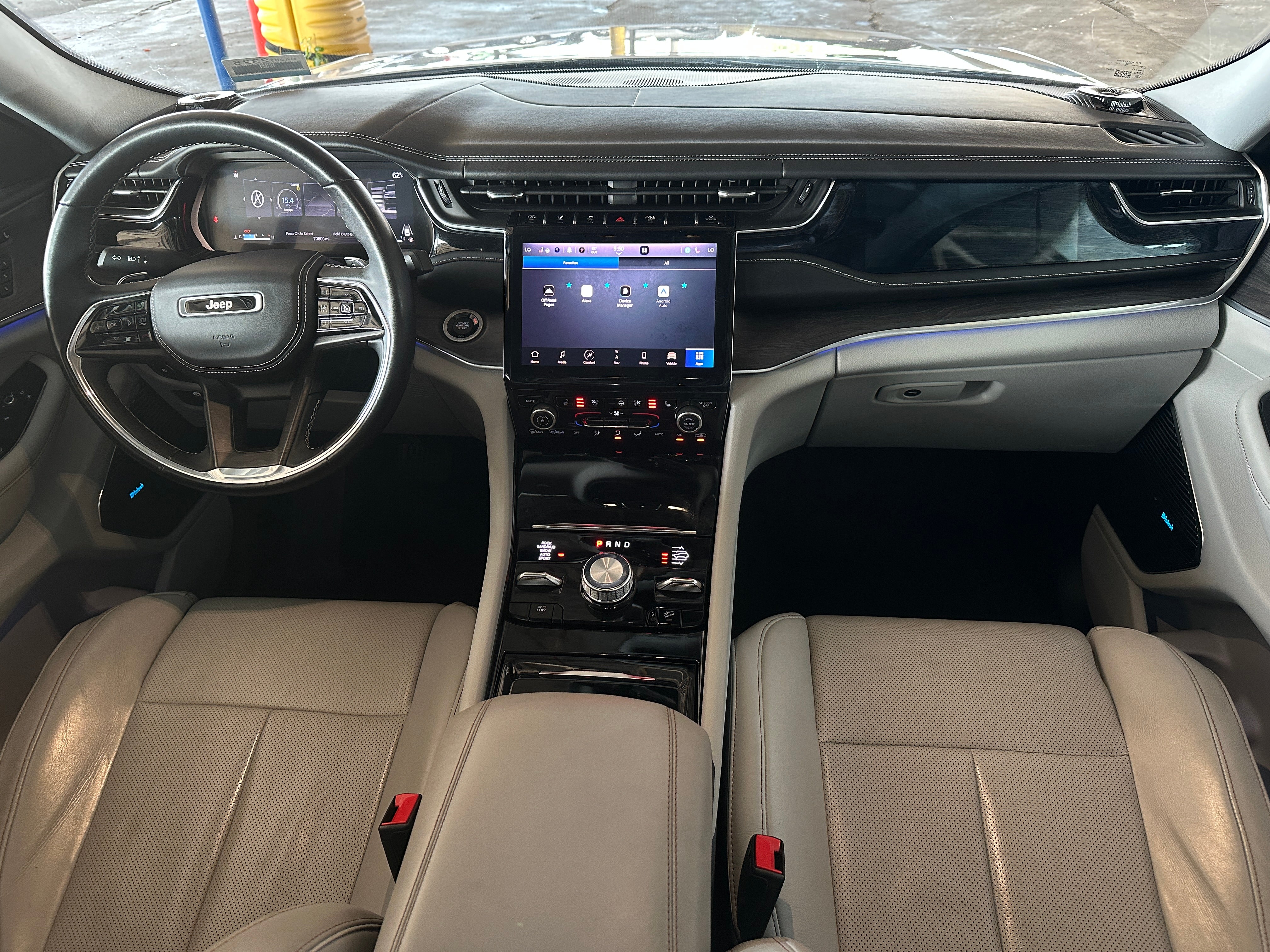 2022 Jeep Grand Cherokee L Overland 2