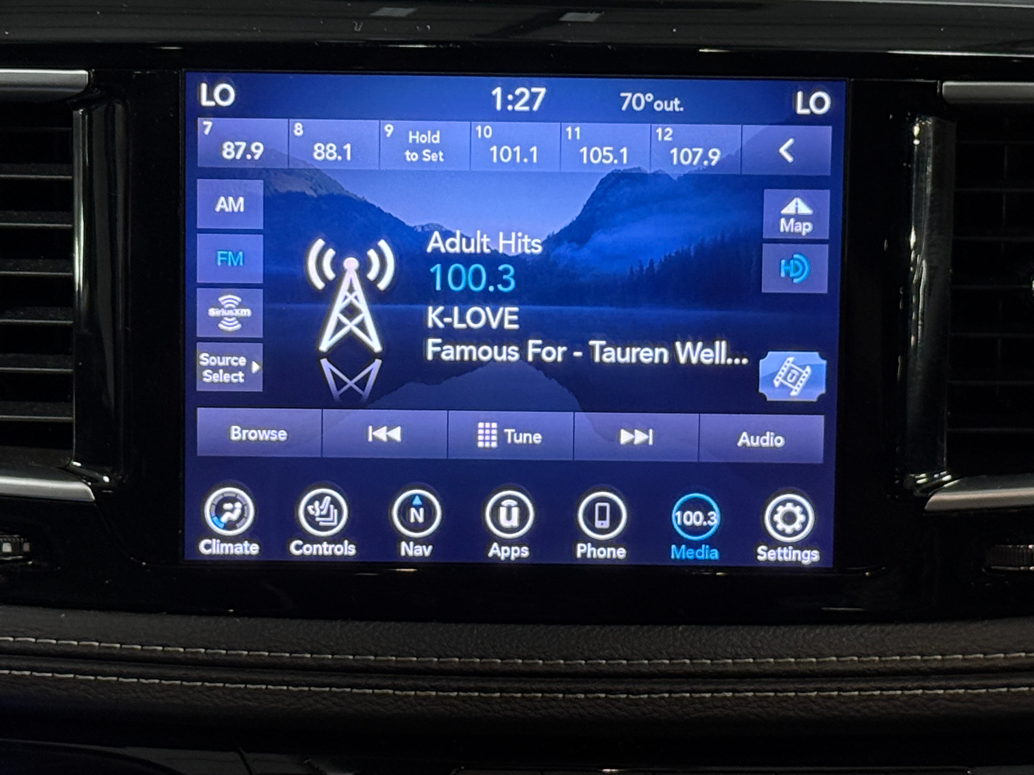 2018 Chrysler Pacifica Limited 3