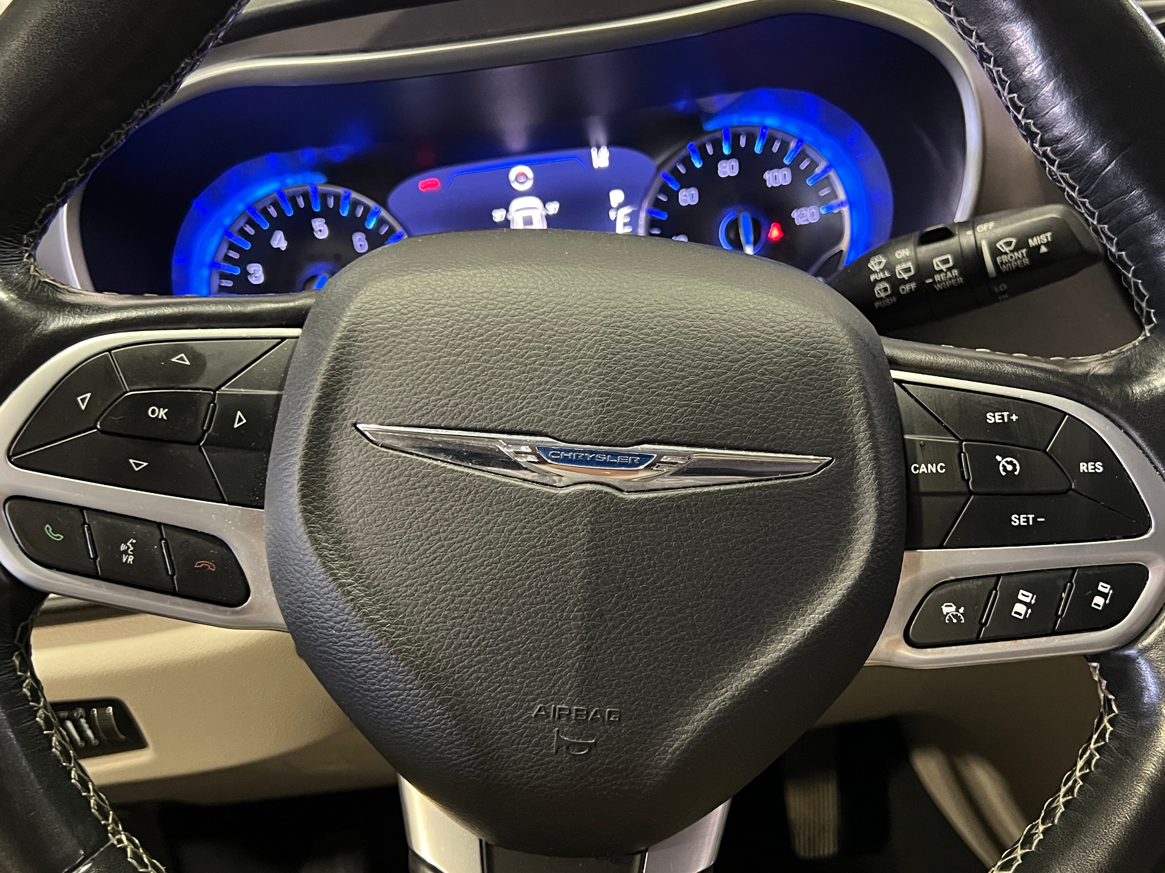 2021 Chrysler Pacifica Touring L 4