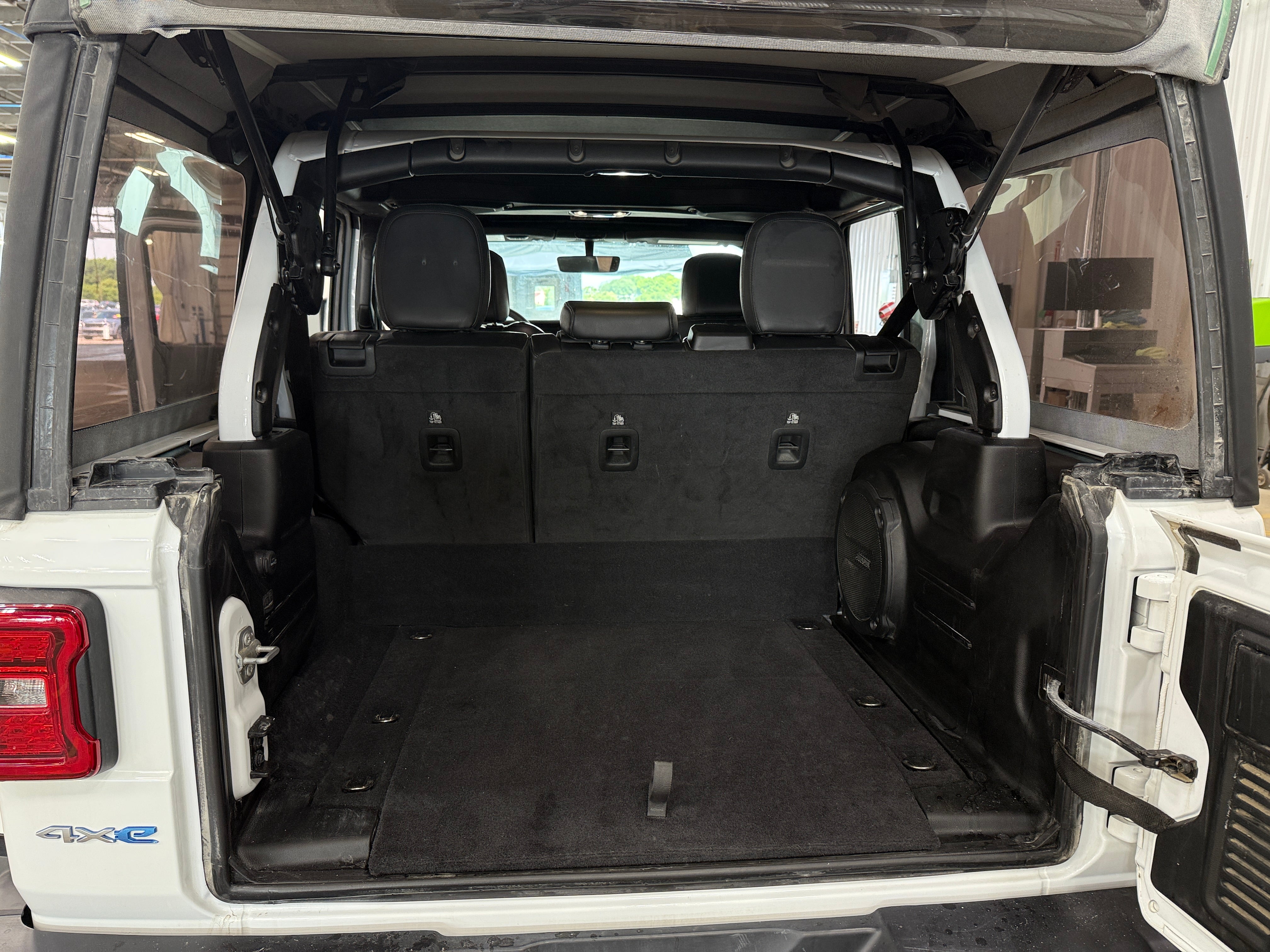 2023 Jeep Wrangler Sahara 4xe 7