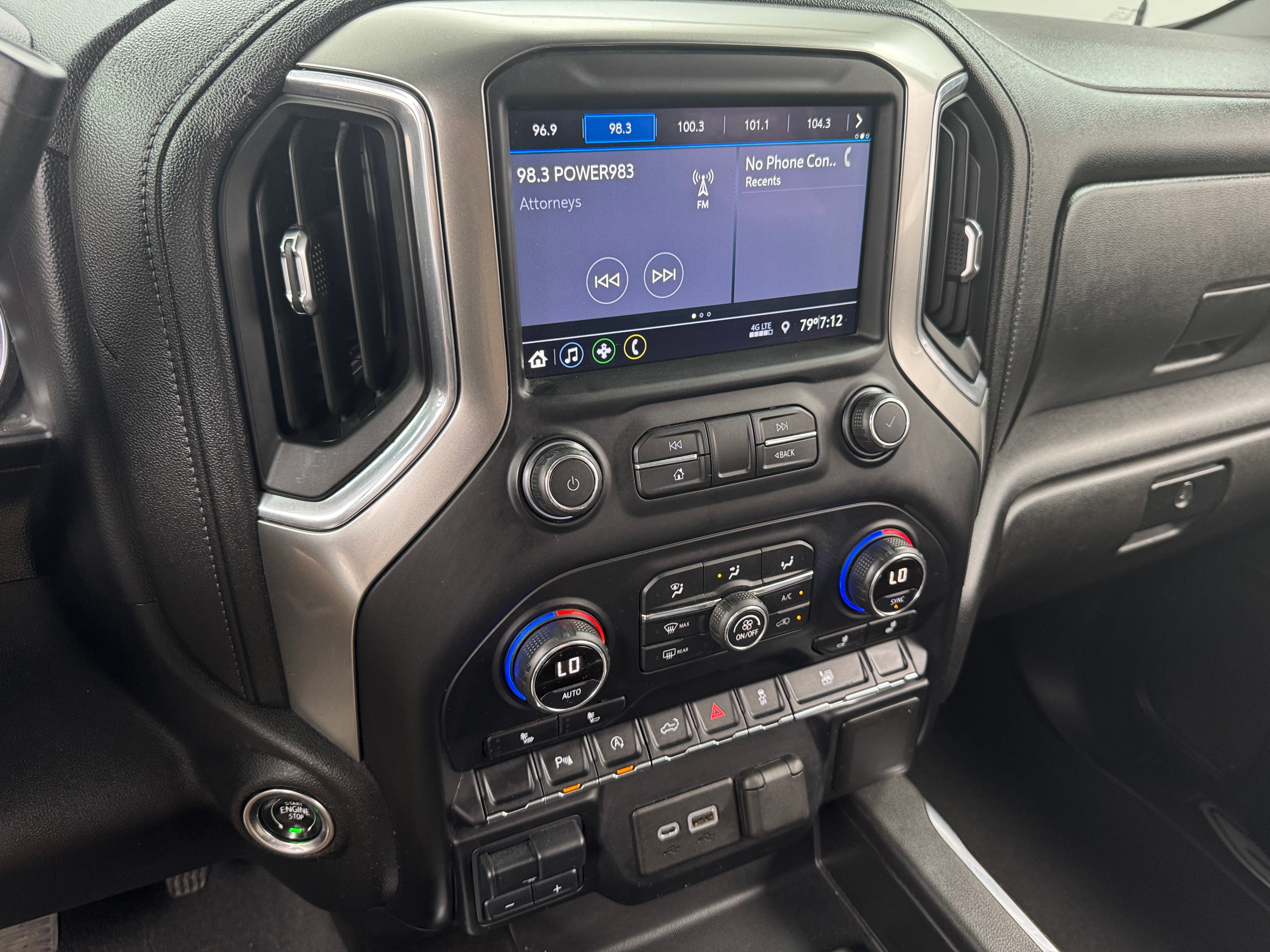 2021 Chevrolet Silverado 1500 RST 4