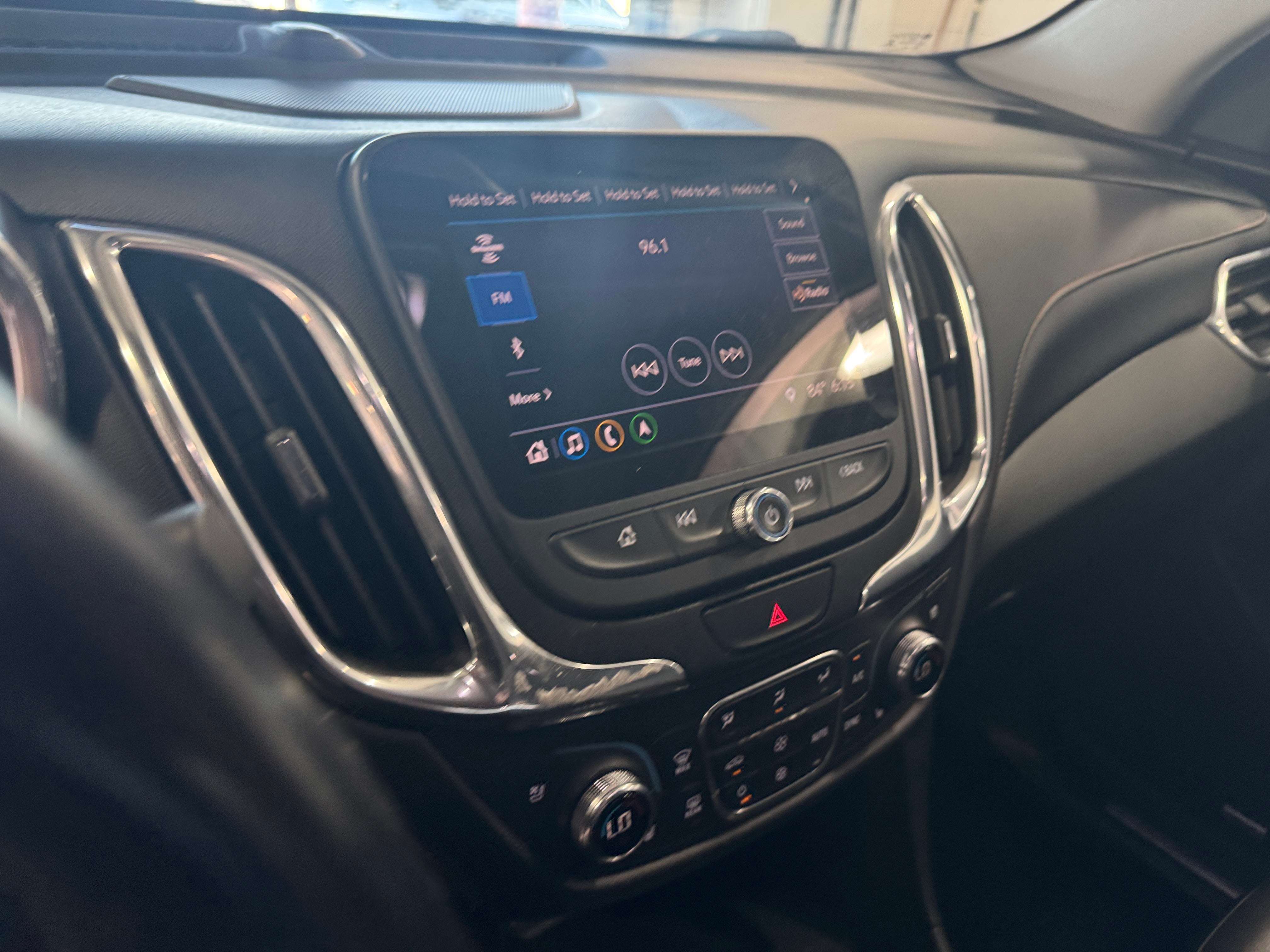 2020 Chevrolet Equinox Premier 3
