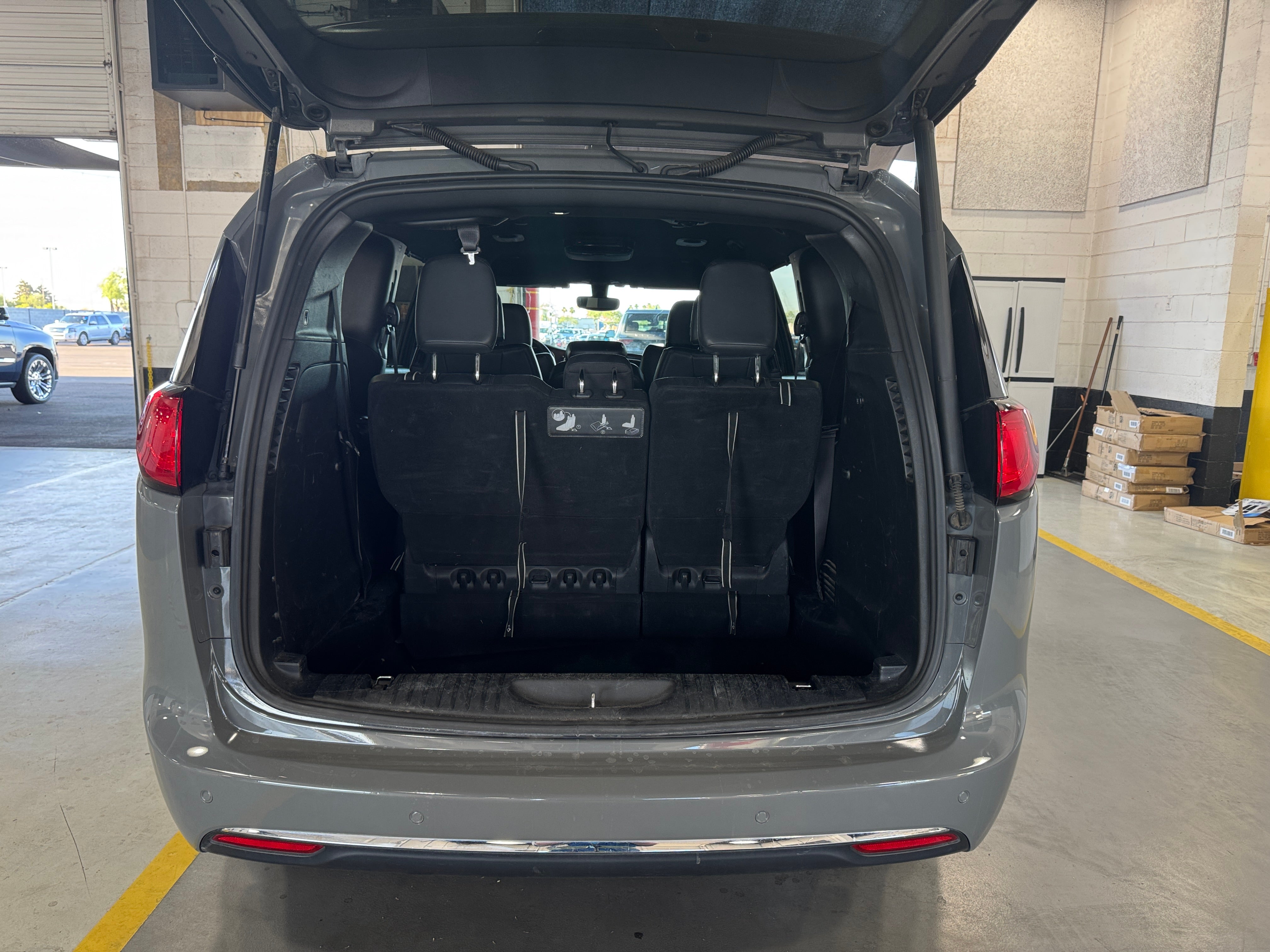 2020 Chrysler Pacifica Touring L 35th Anniversary 6