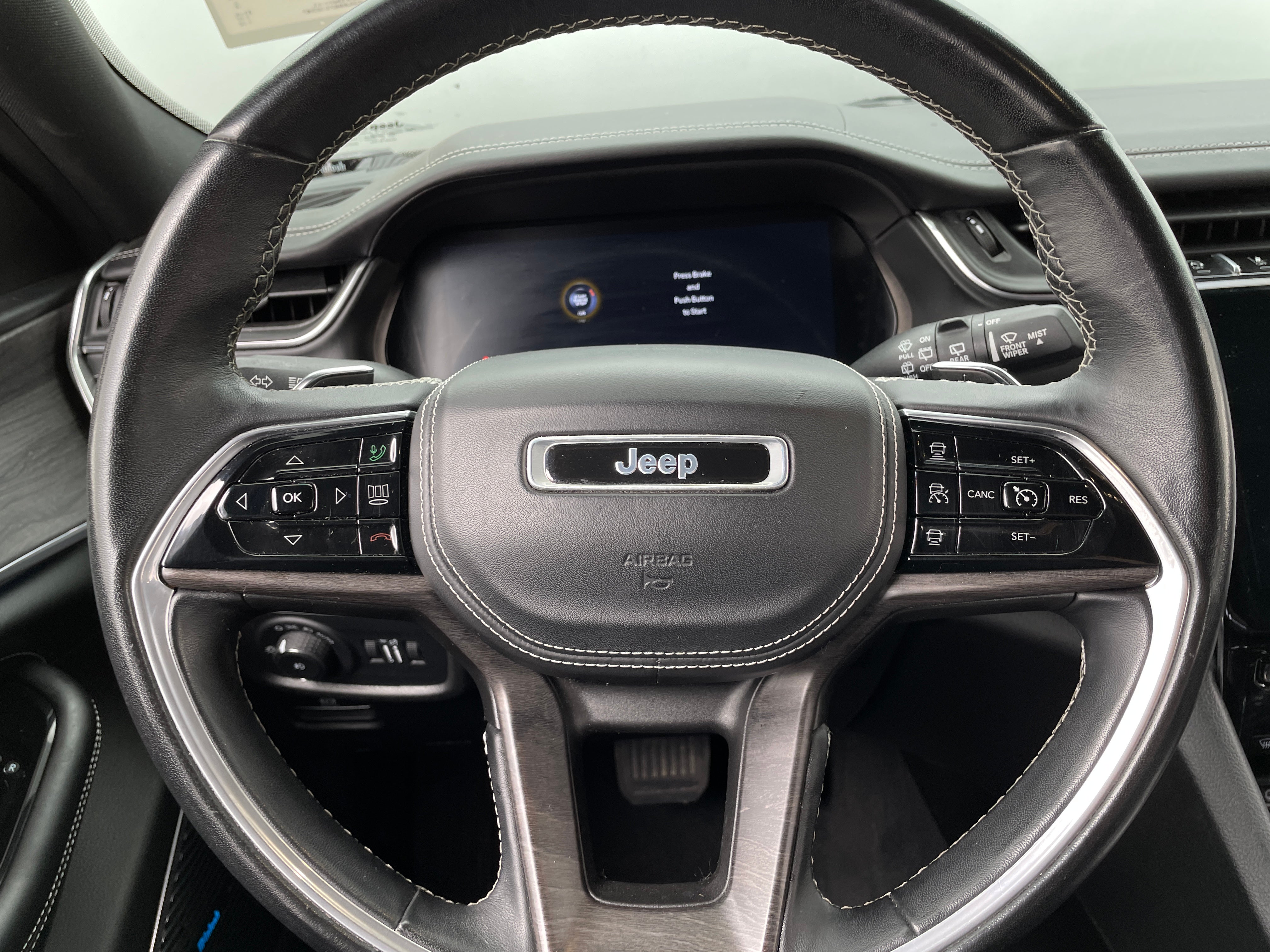2022 Jeep Grand Cherokee L Overland 4