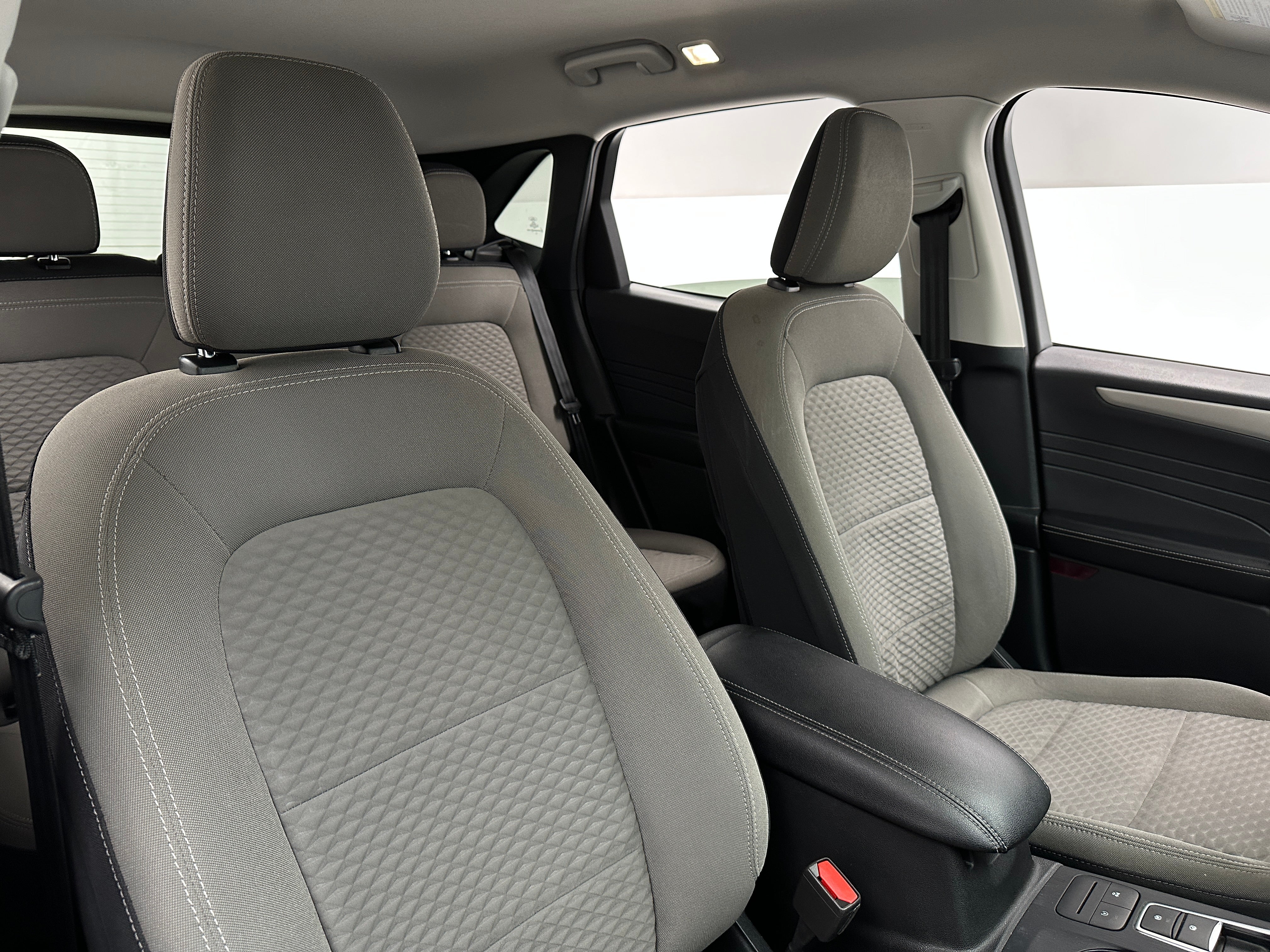 2021 Ford Escape SE 2