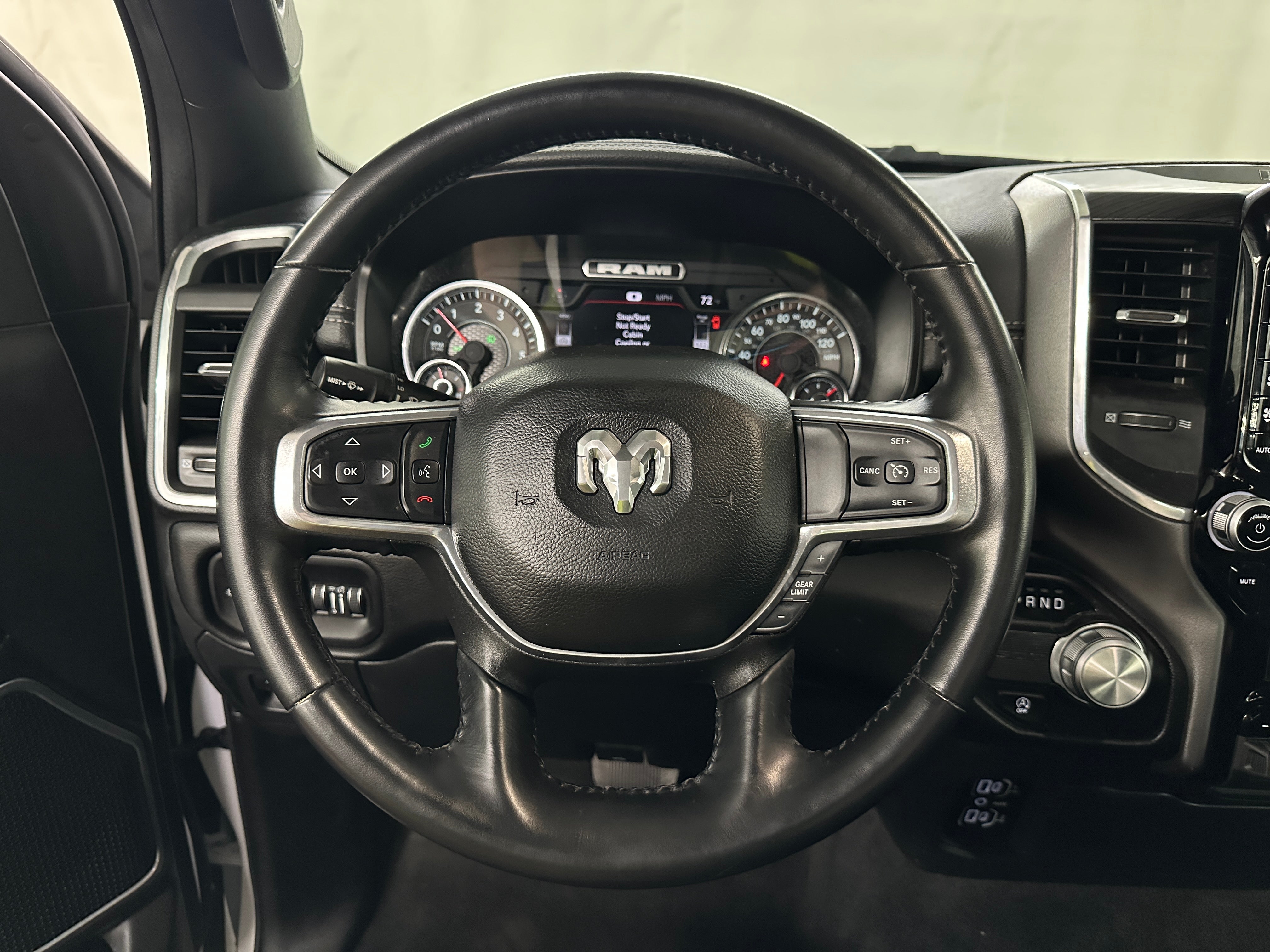 2023 RAM 1500 Laramie 4