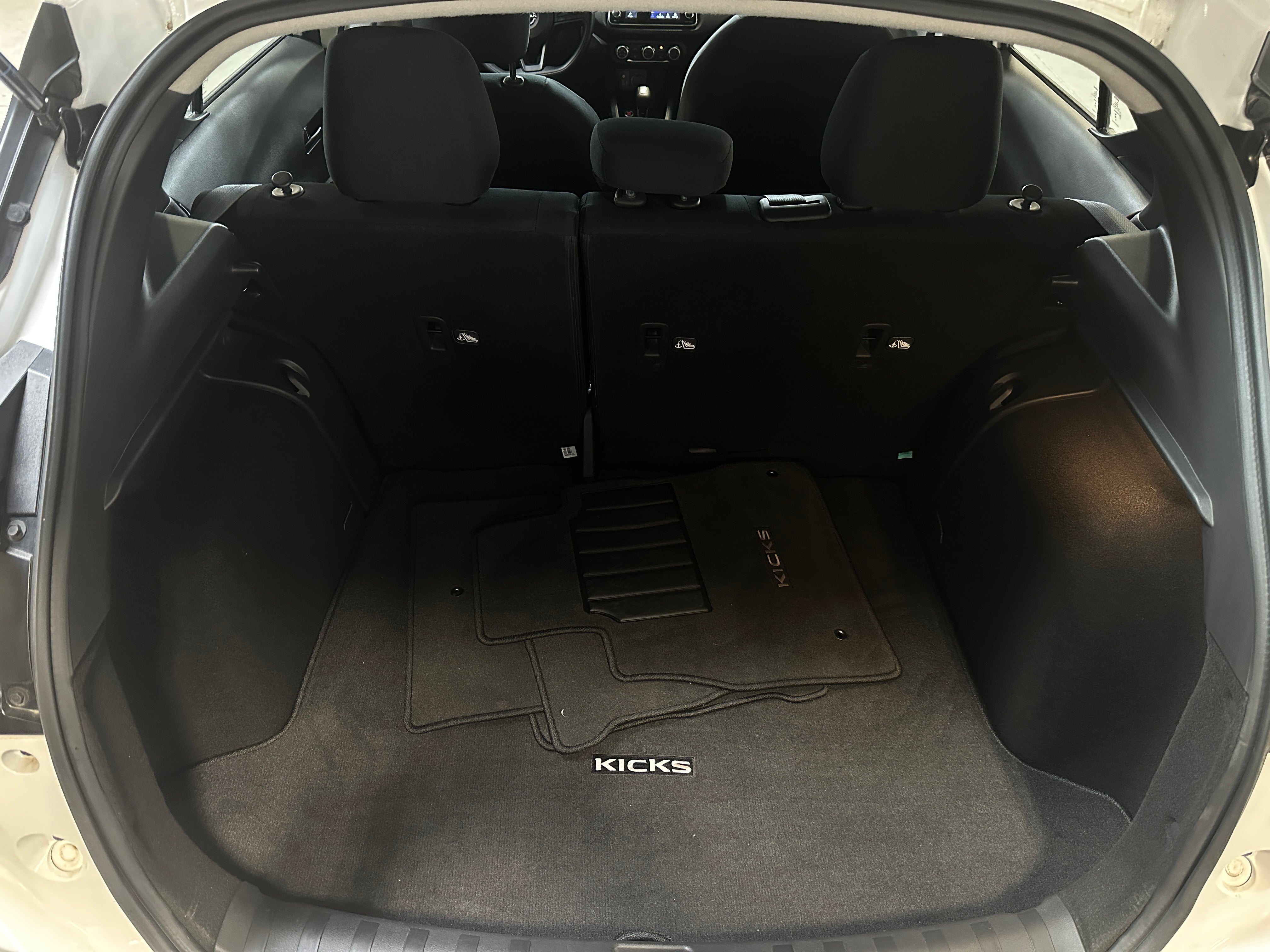 2023 Nissan Kicks S 7