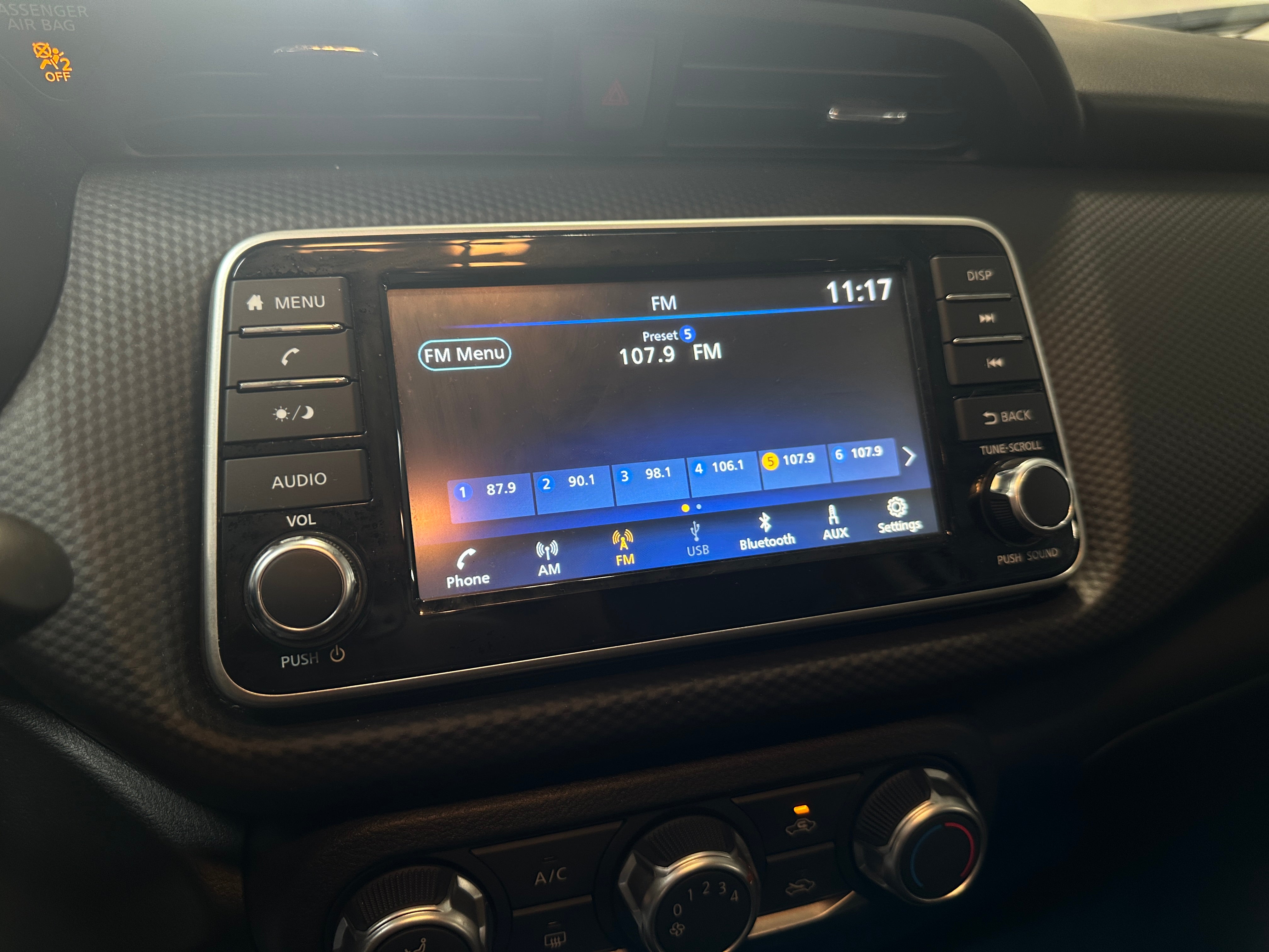 2023 Nissan Kicks S 4