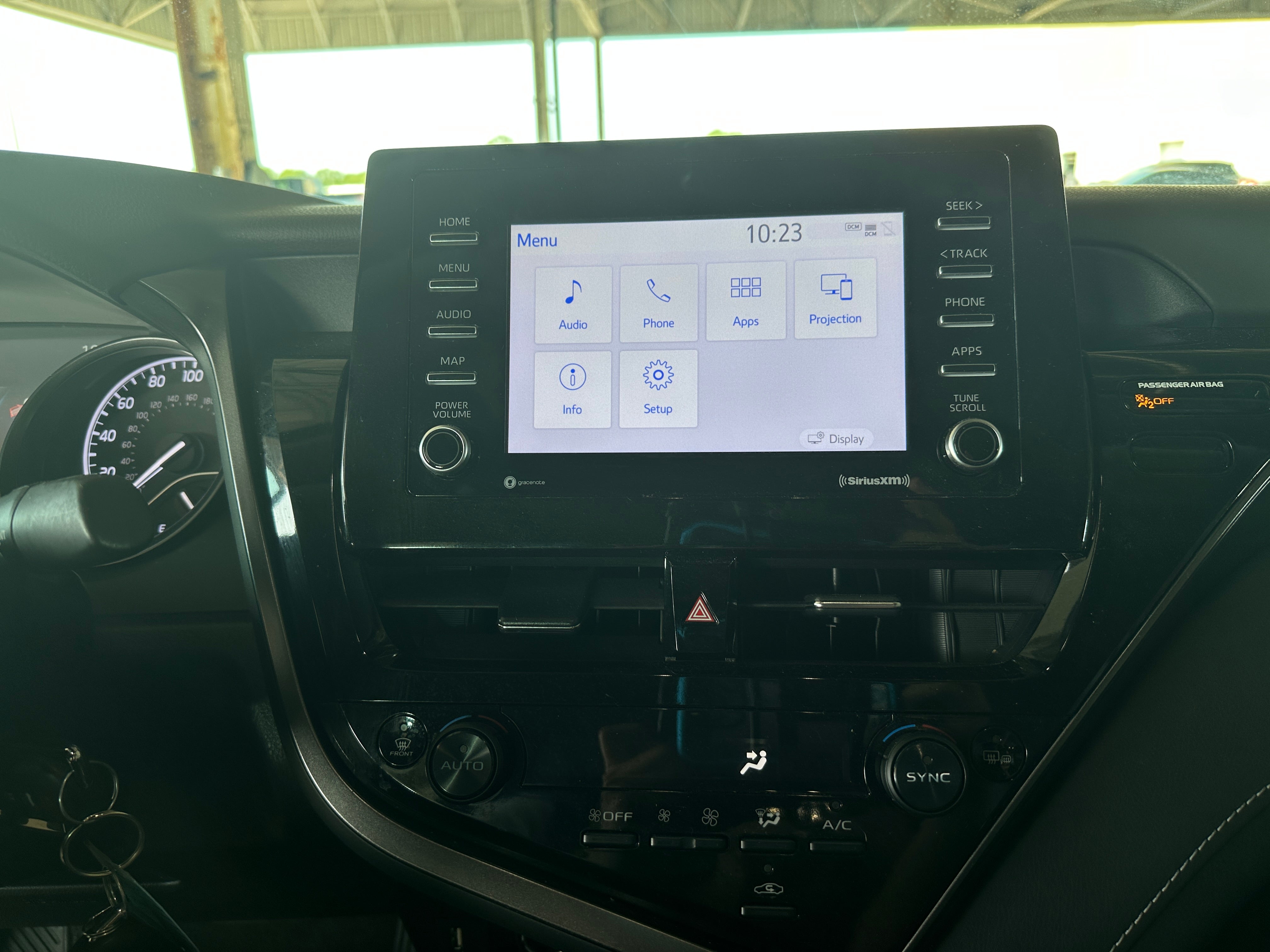 2023 Toyota Camry SE 4