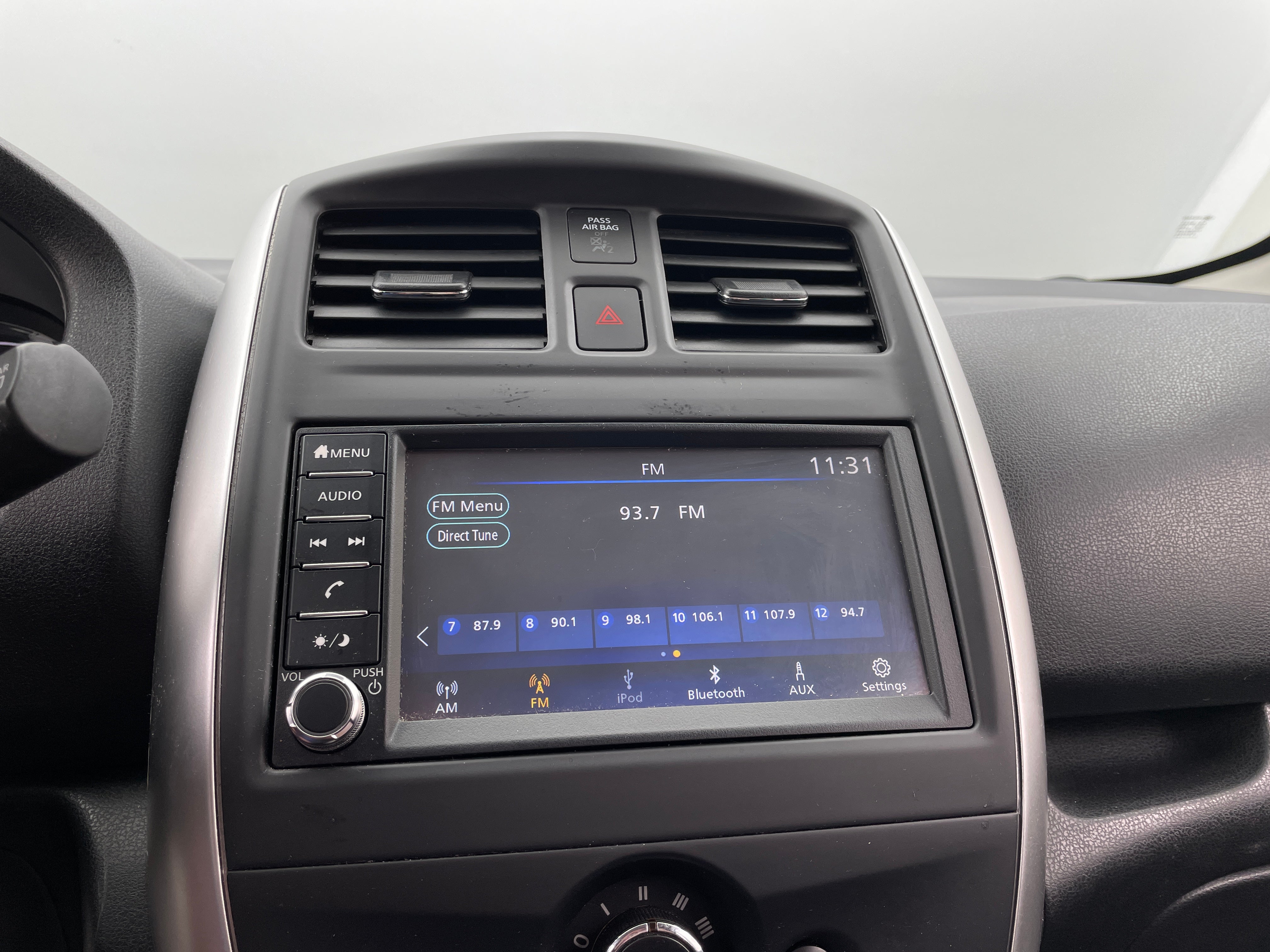 2019 Nissan Versa Note SV 4