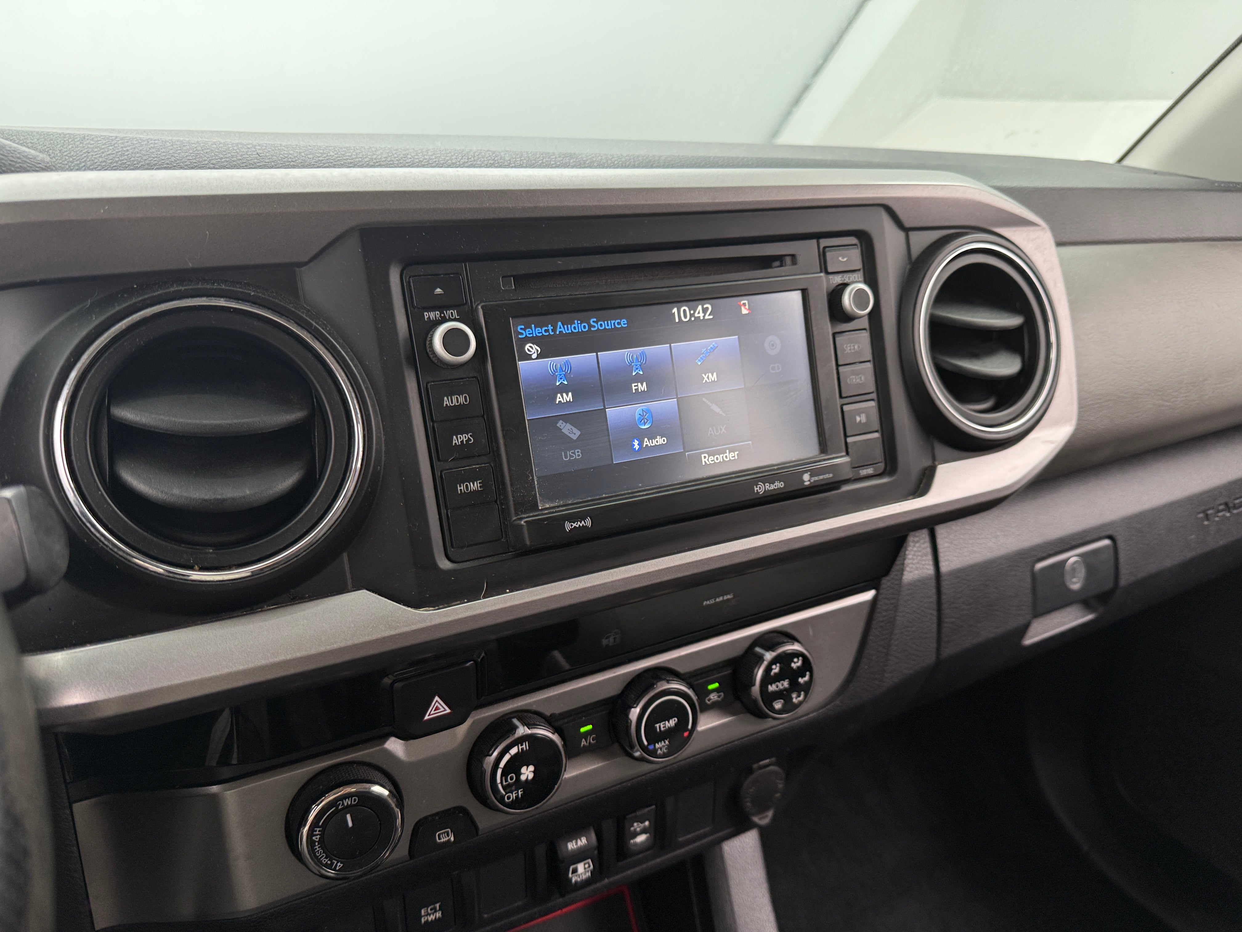 2018 Toyota Tacoma SR5 4