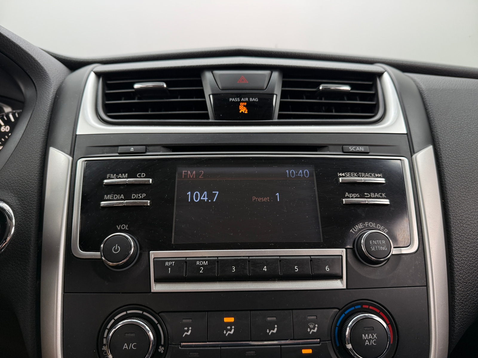 Thumbnail: 2016 Nissan Altima - 4