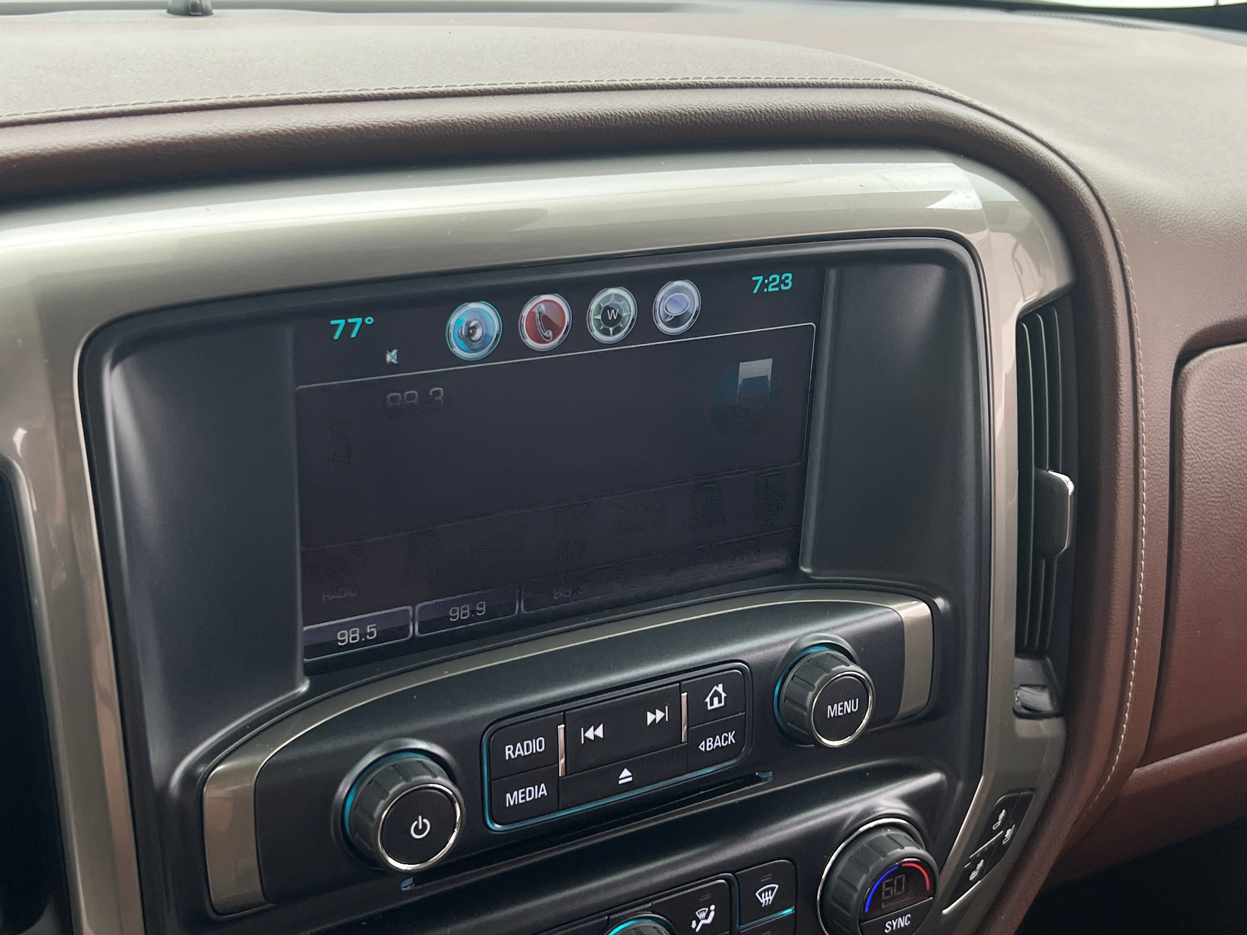 2018 Chevrolet Silverado 1500 High Country 3