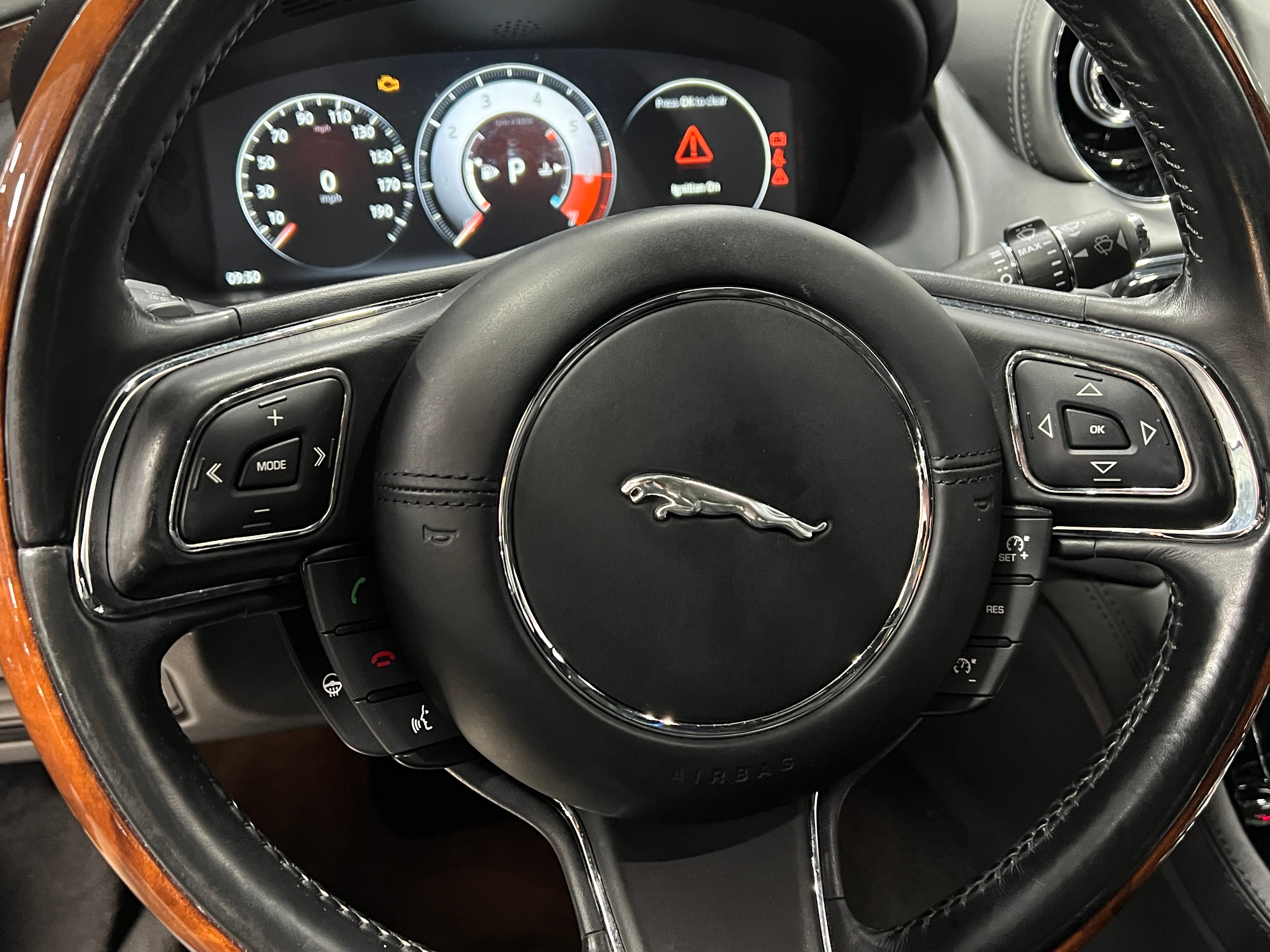 2016 Jaguar XJ XJL Portfolio 4