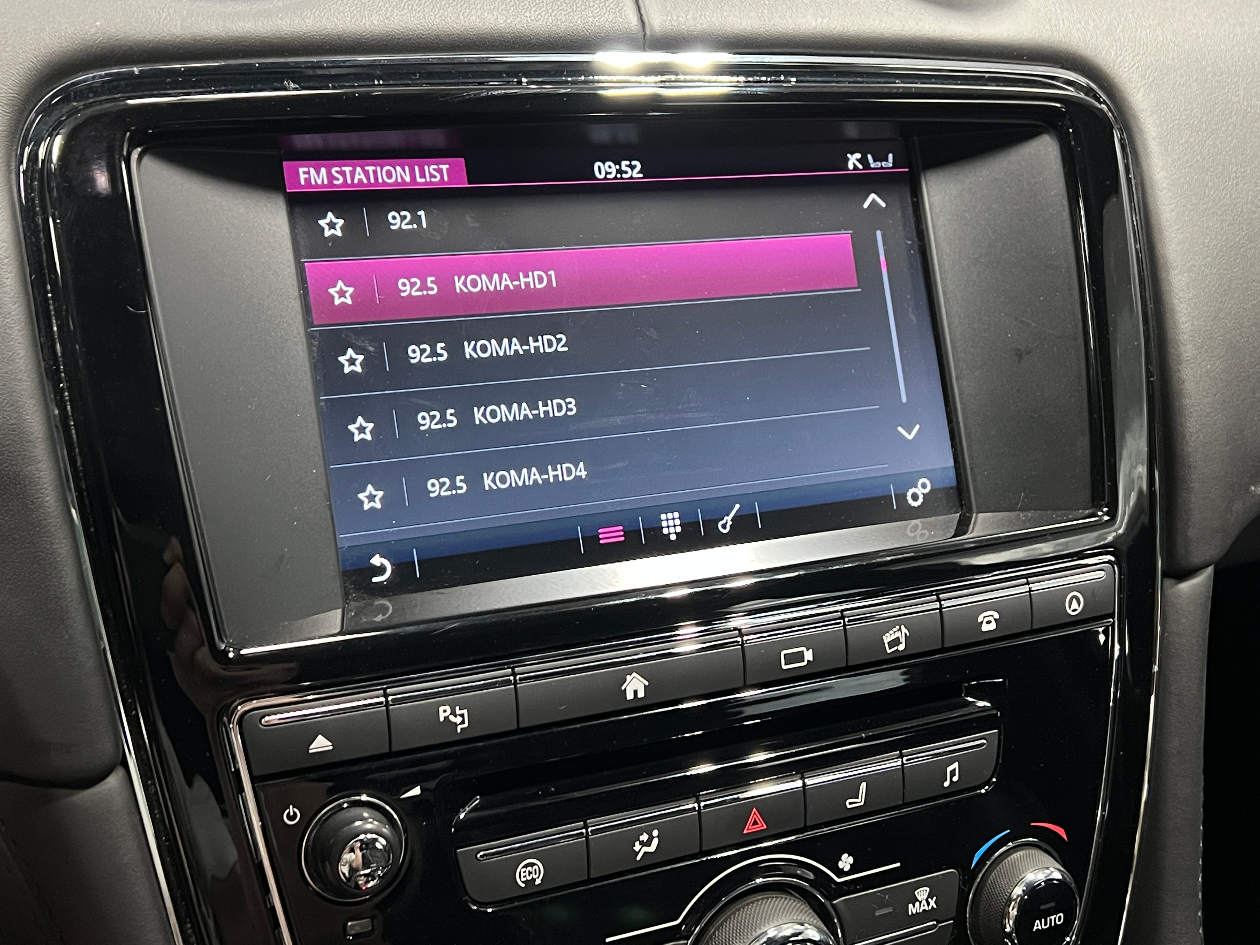 2016 Jaguar XJ XJL Portfolio 3
